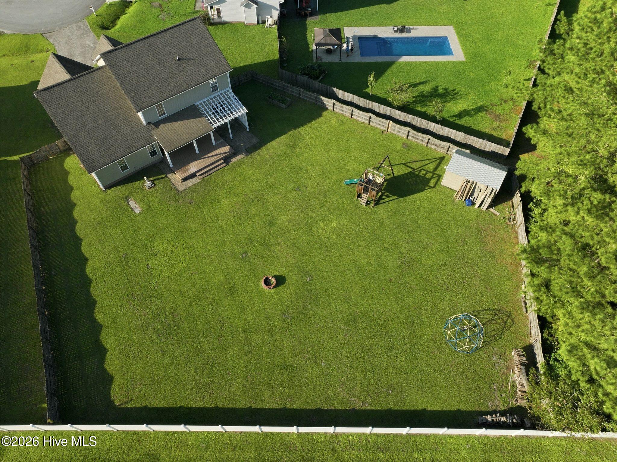 206 Honey Court E Property Photo 19