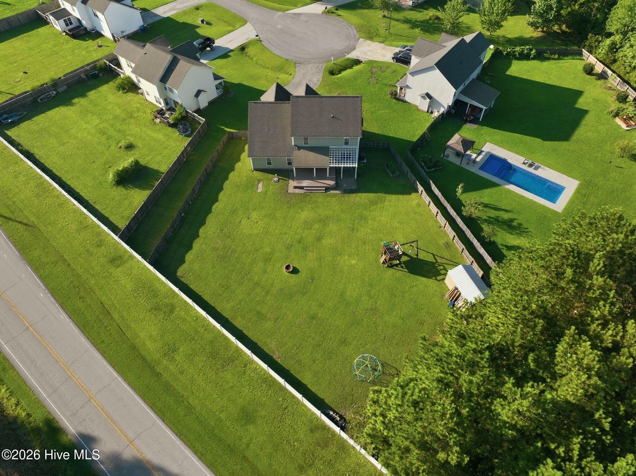 206 Honey Court E Property Photo 20