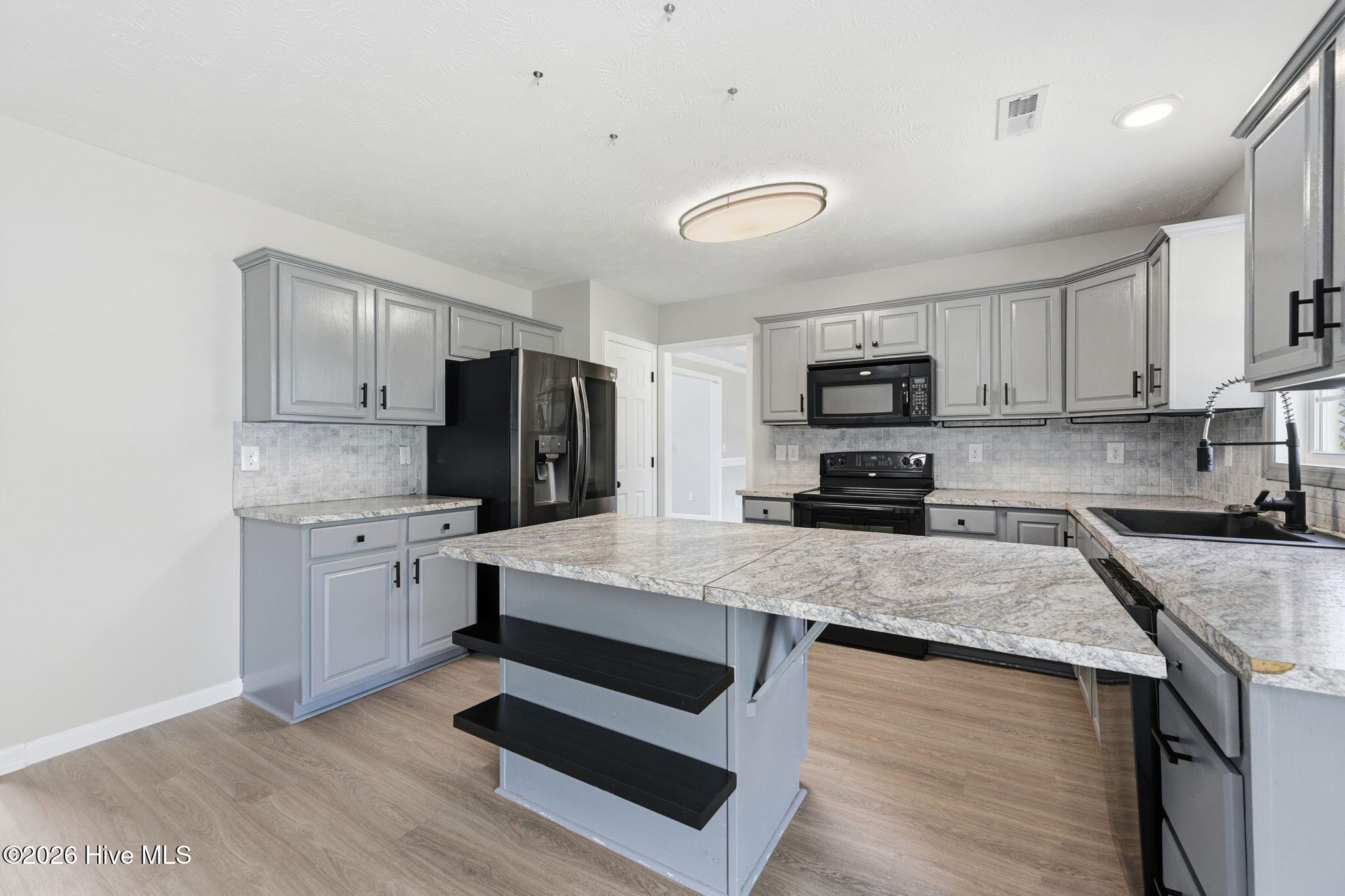 206 Honey Court E Property Photo 30