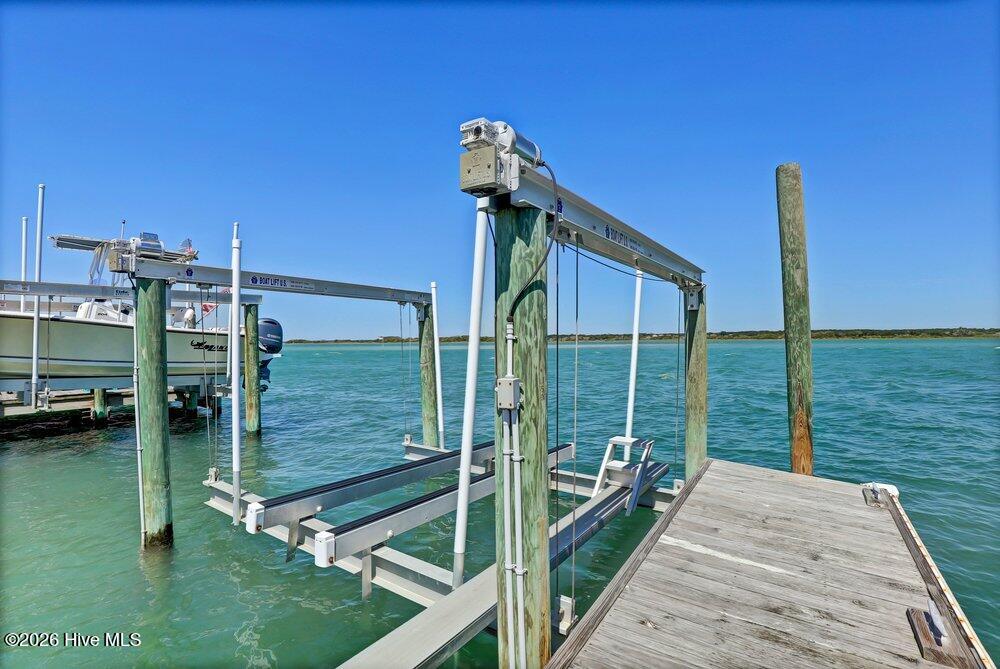 712 Channel Boulevard Property Photo 7