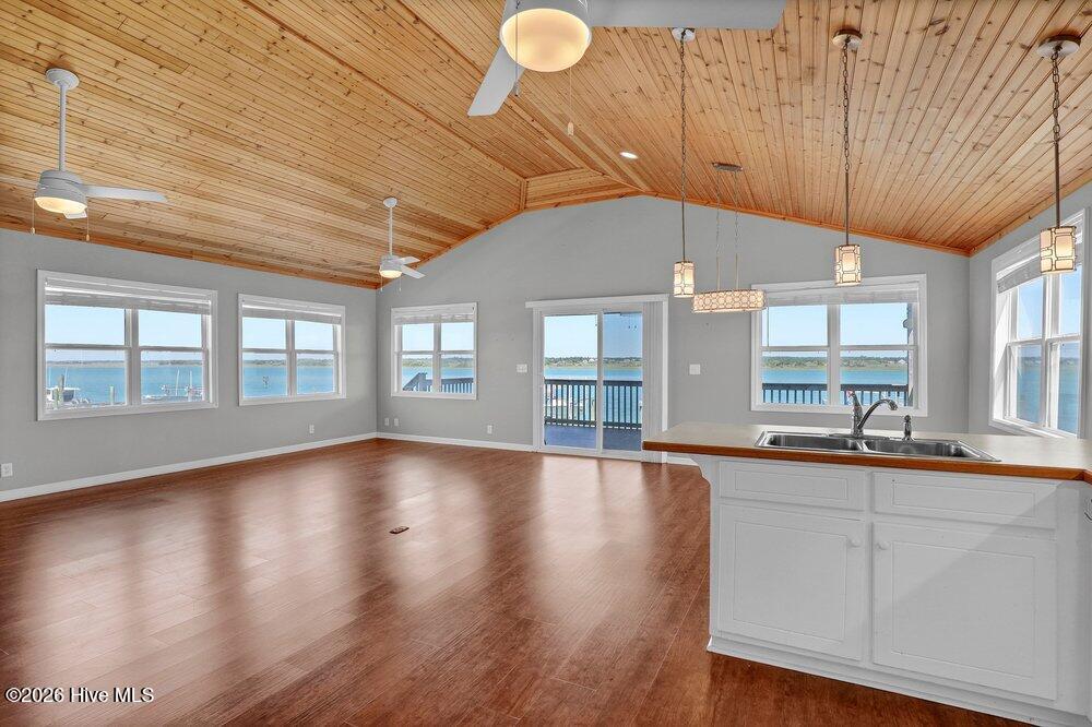 712 Channel Boulevard Property Photo 11