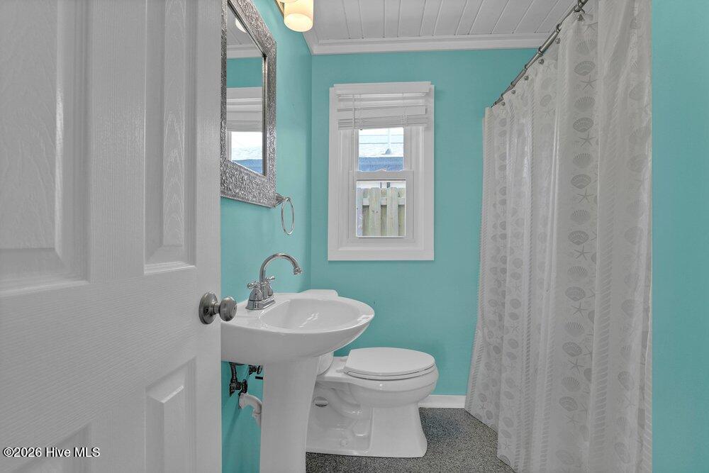 712 Channel Boulevard Property Photo 32