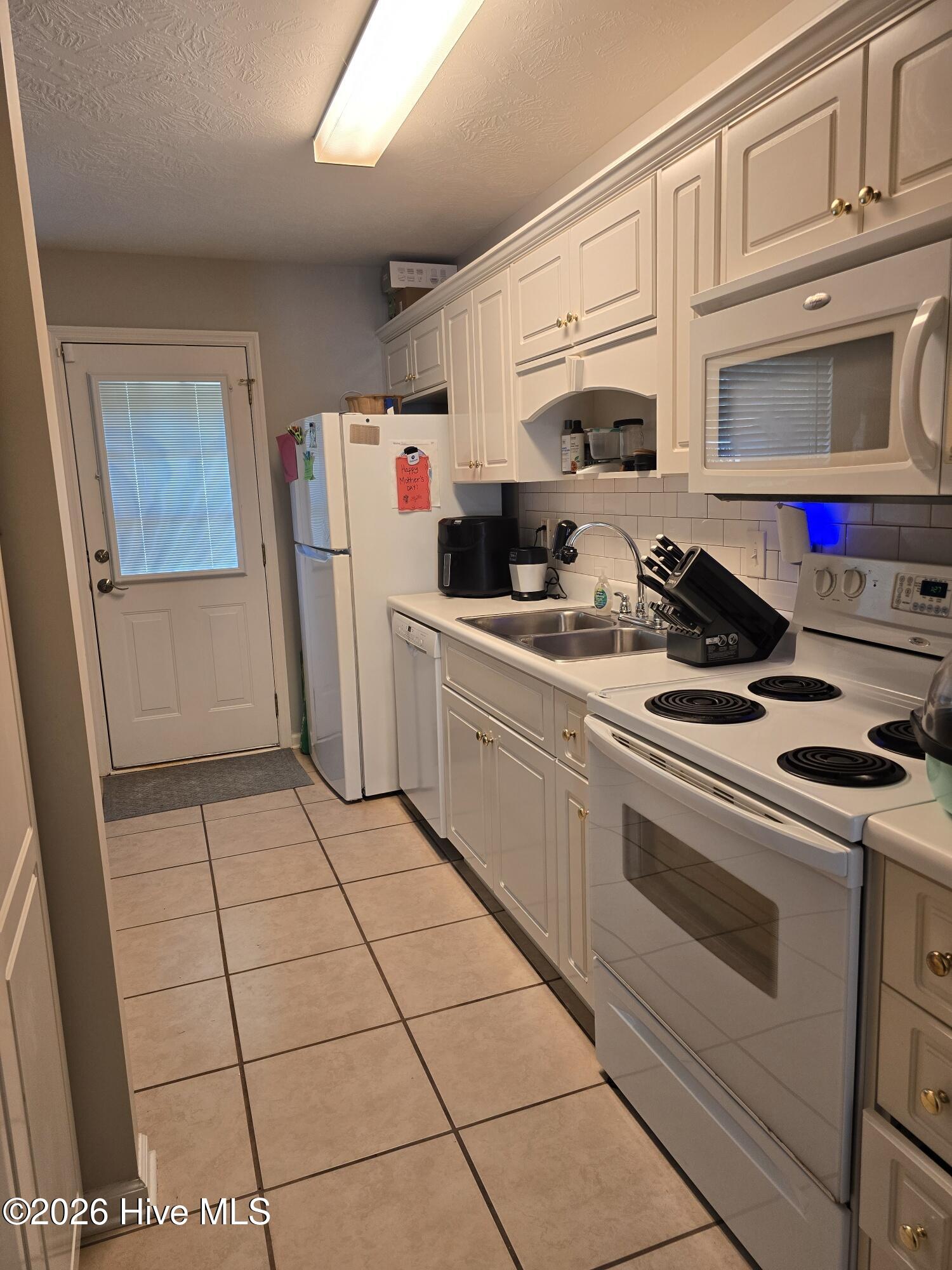 626 Brook Trail Property Photo 7