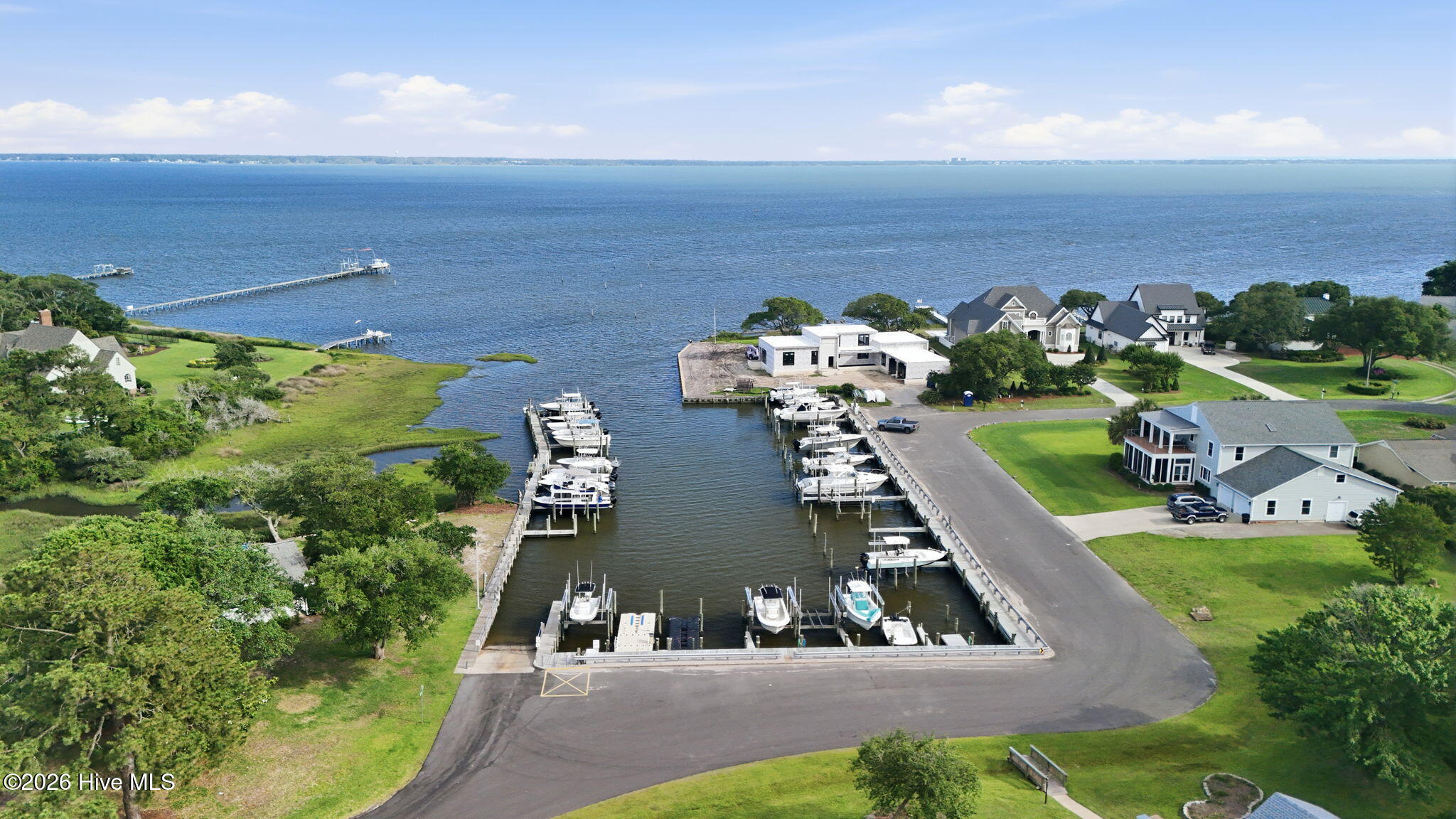 104 Gull Harbor Drive Property Photo 2
