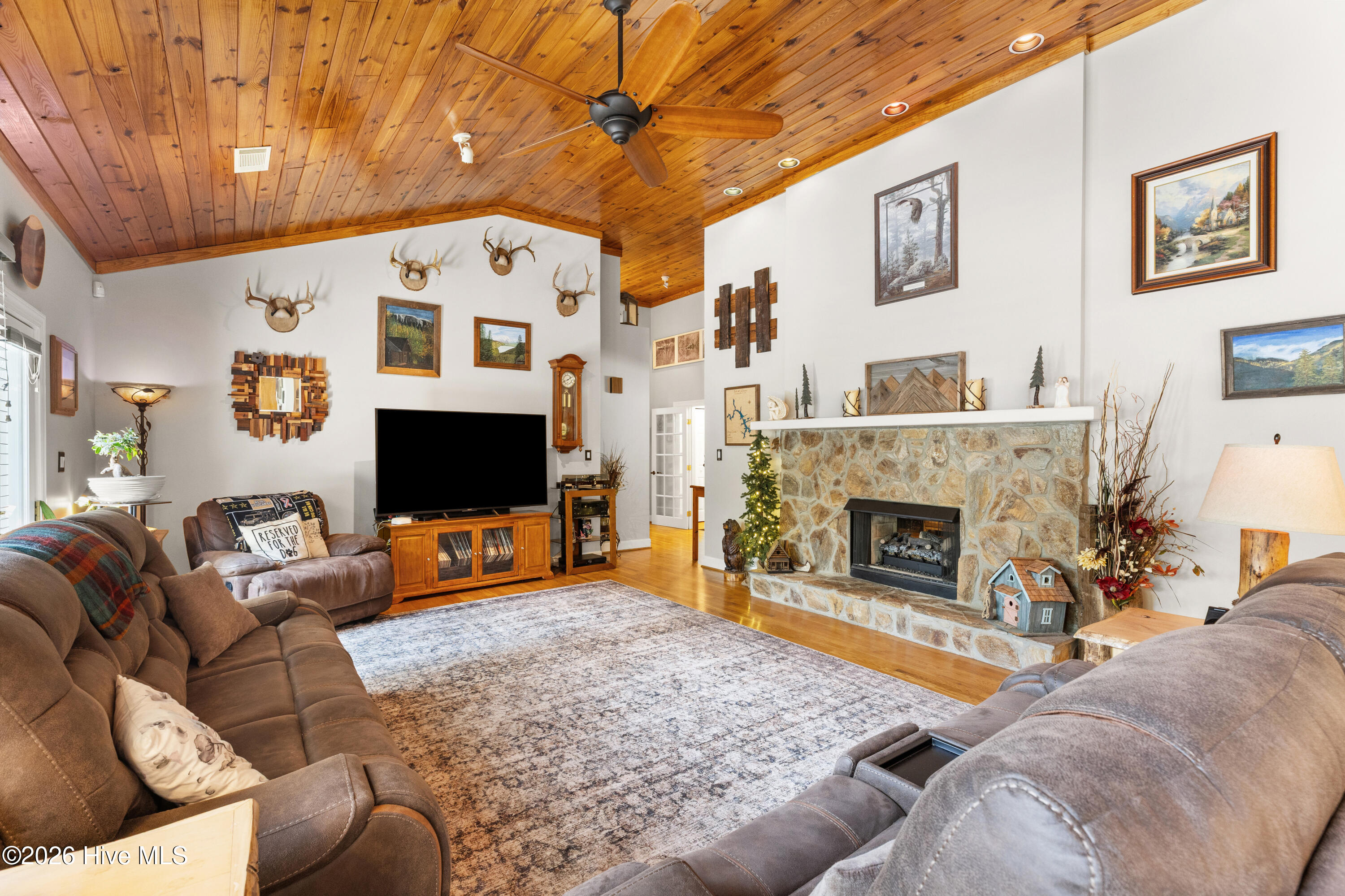 4169 Waters Edge Lane Property Photo 8