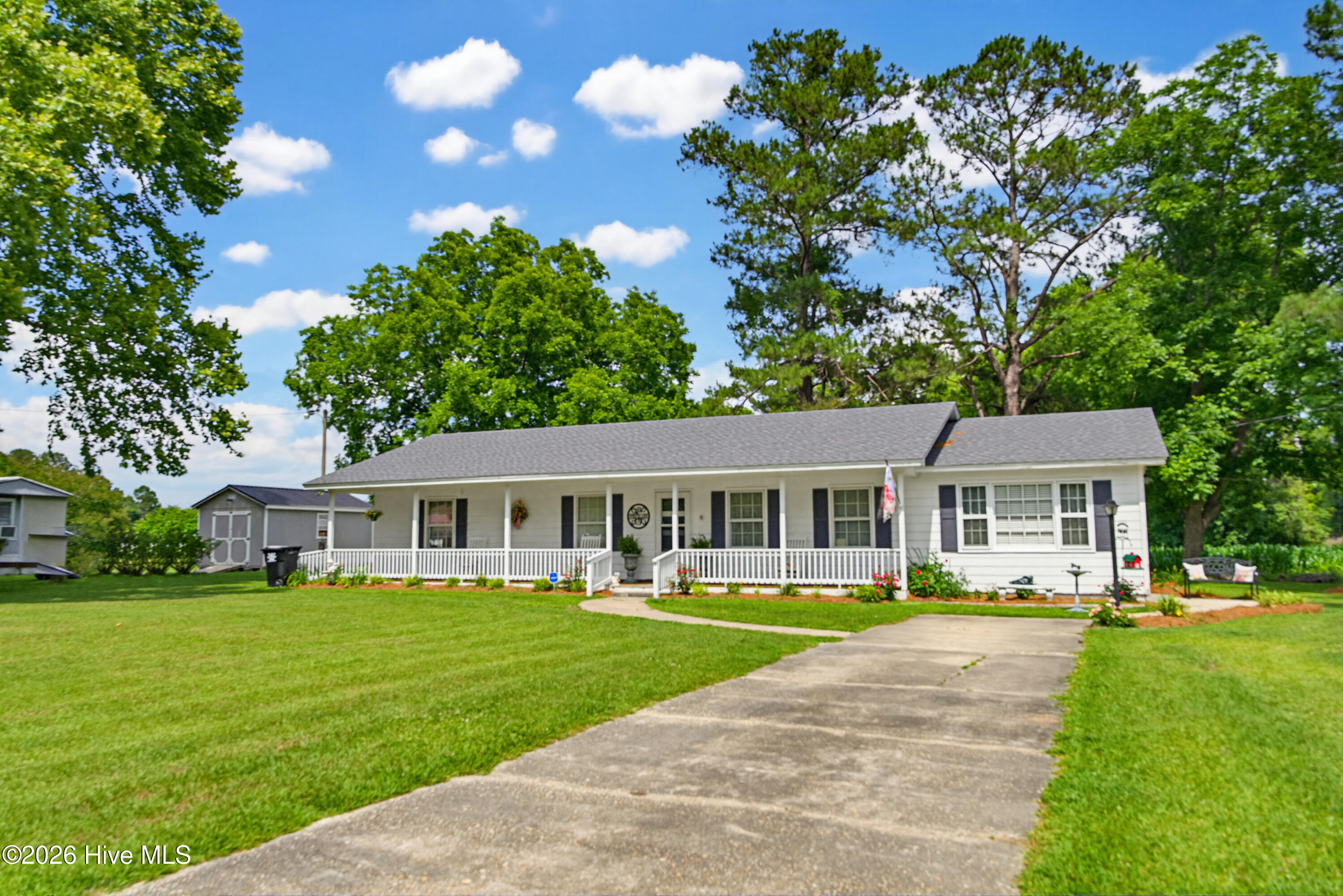 128 Seals Street Property Photo 1