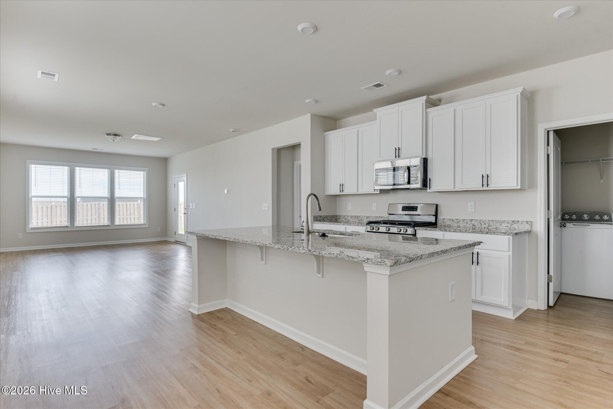 827 Justify Loop Property Photo 2