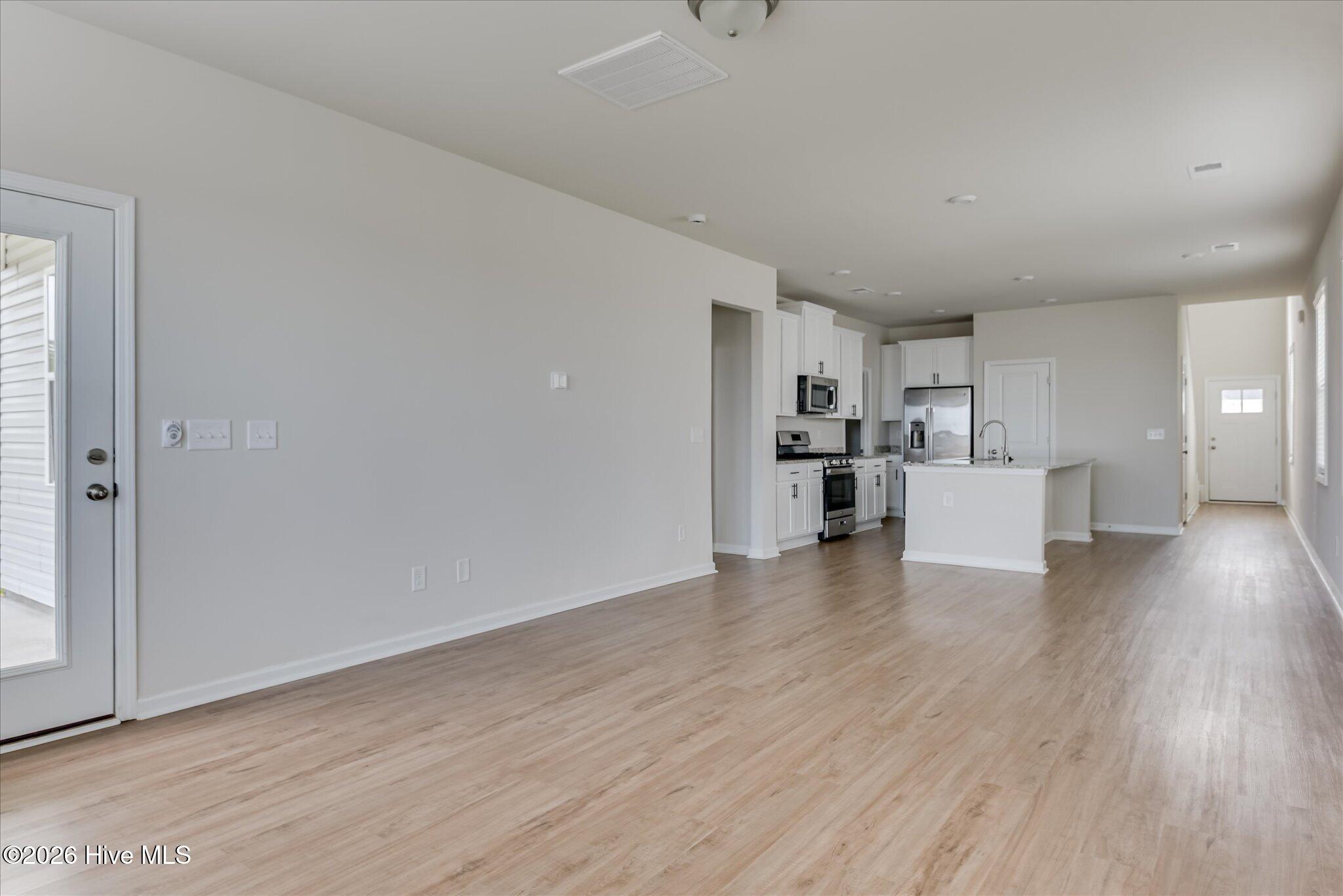 827 Justify Loop Property Photo 11