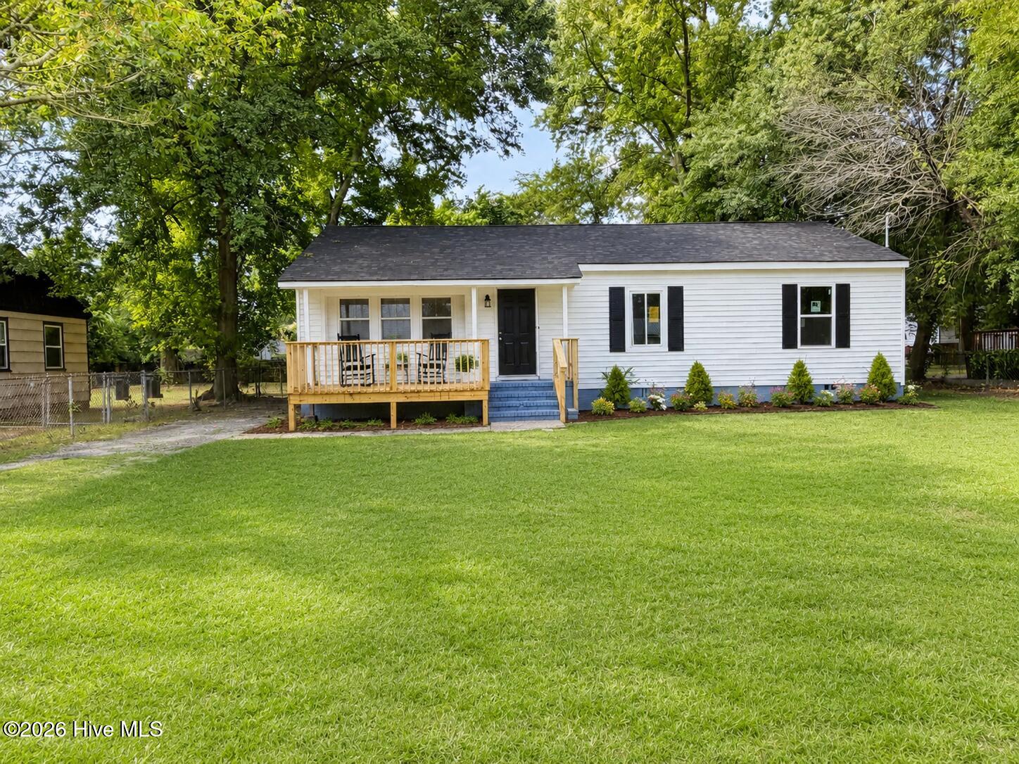 2010 Virginia Avenue Property Photo 2