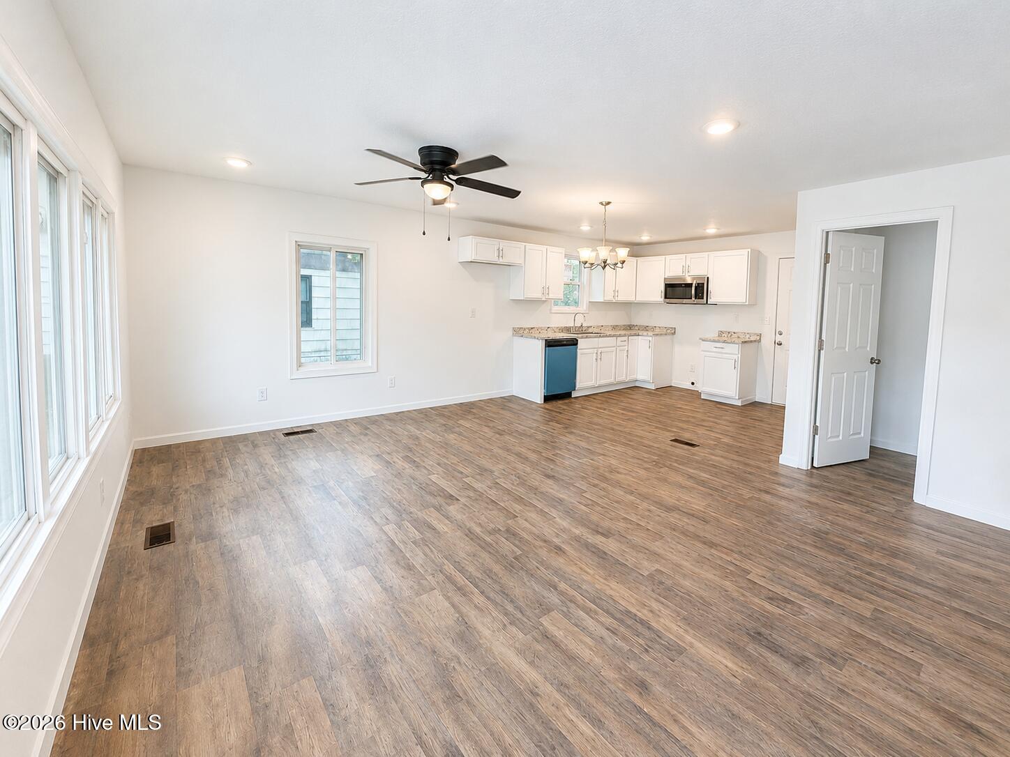 2010 Virginia Avenue Property Photo 11