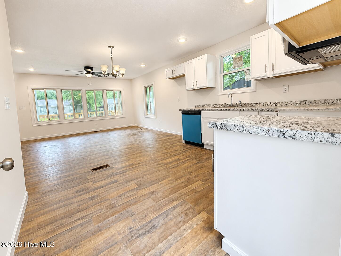 2010 Virginia Avenue Property Photo 16