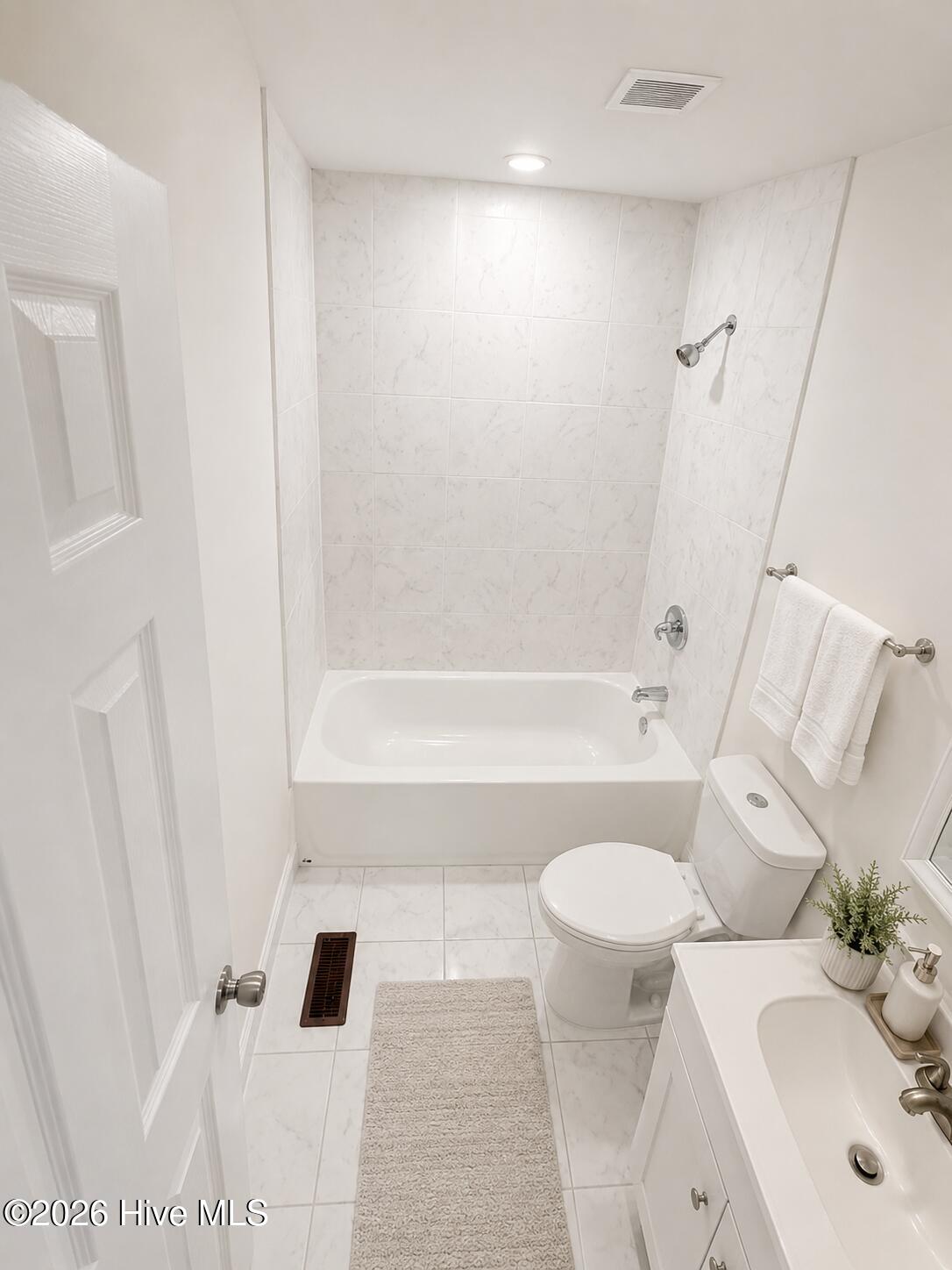 2010 Virginia Avenue Property Photo 26