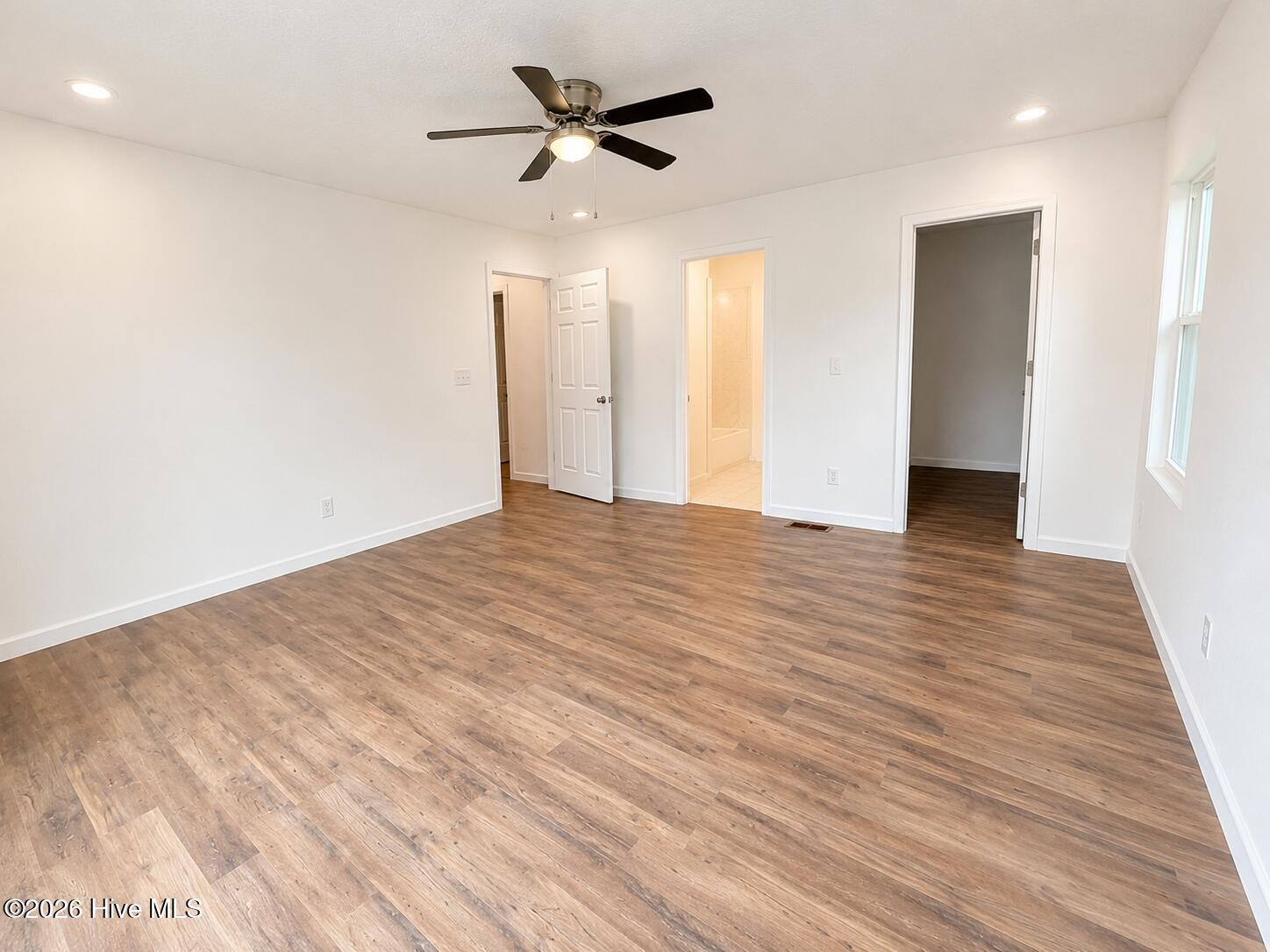 2010 Virginia Avenue Property Photo 28
