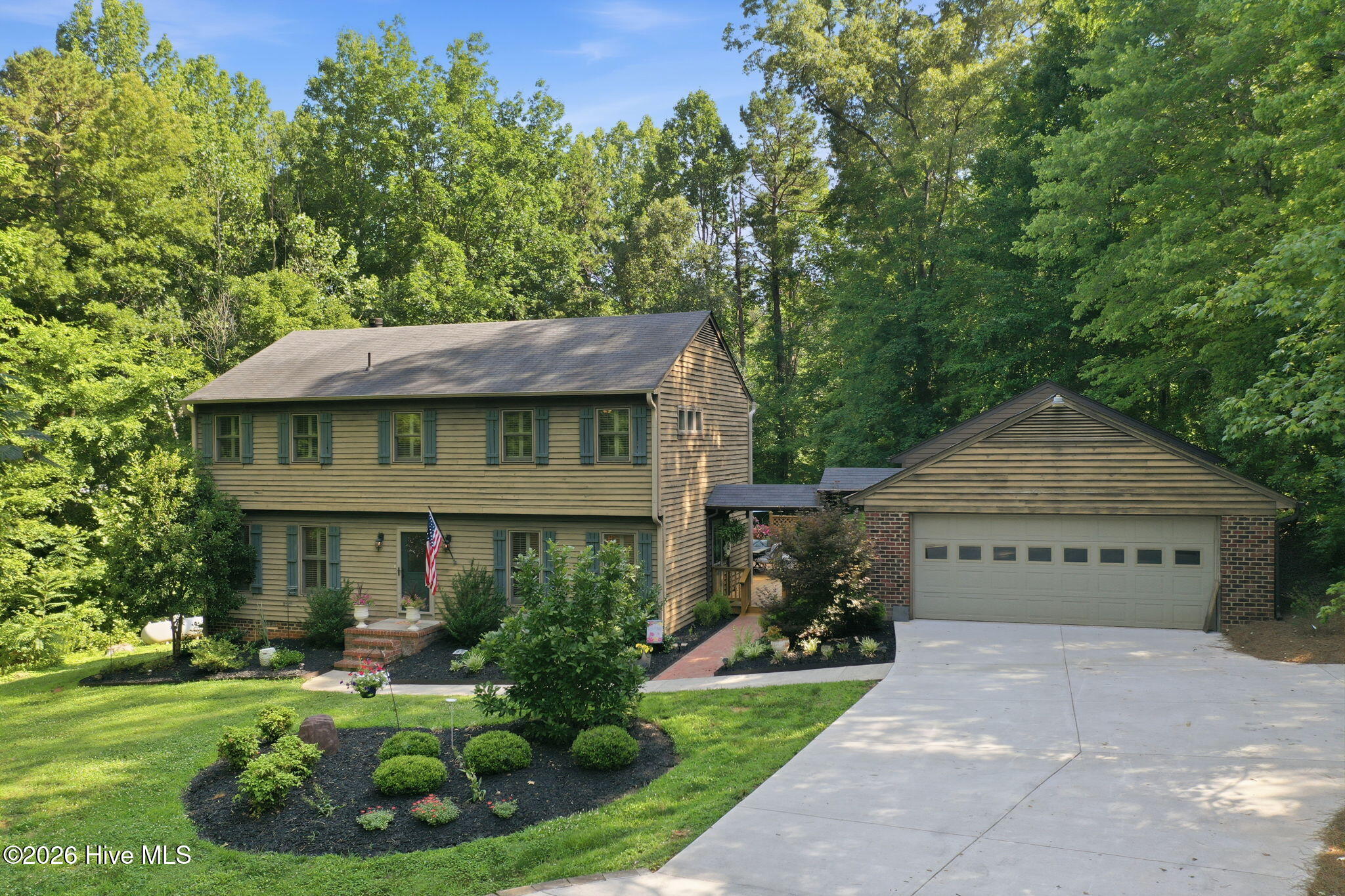 1003 Scenic Drive Property Photo 2