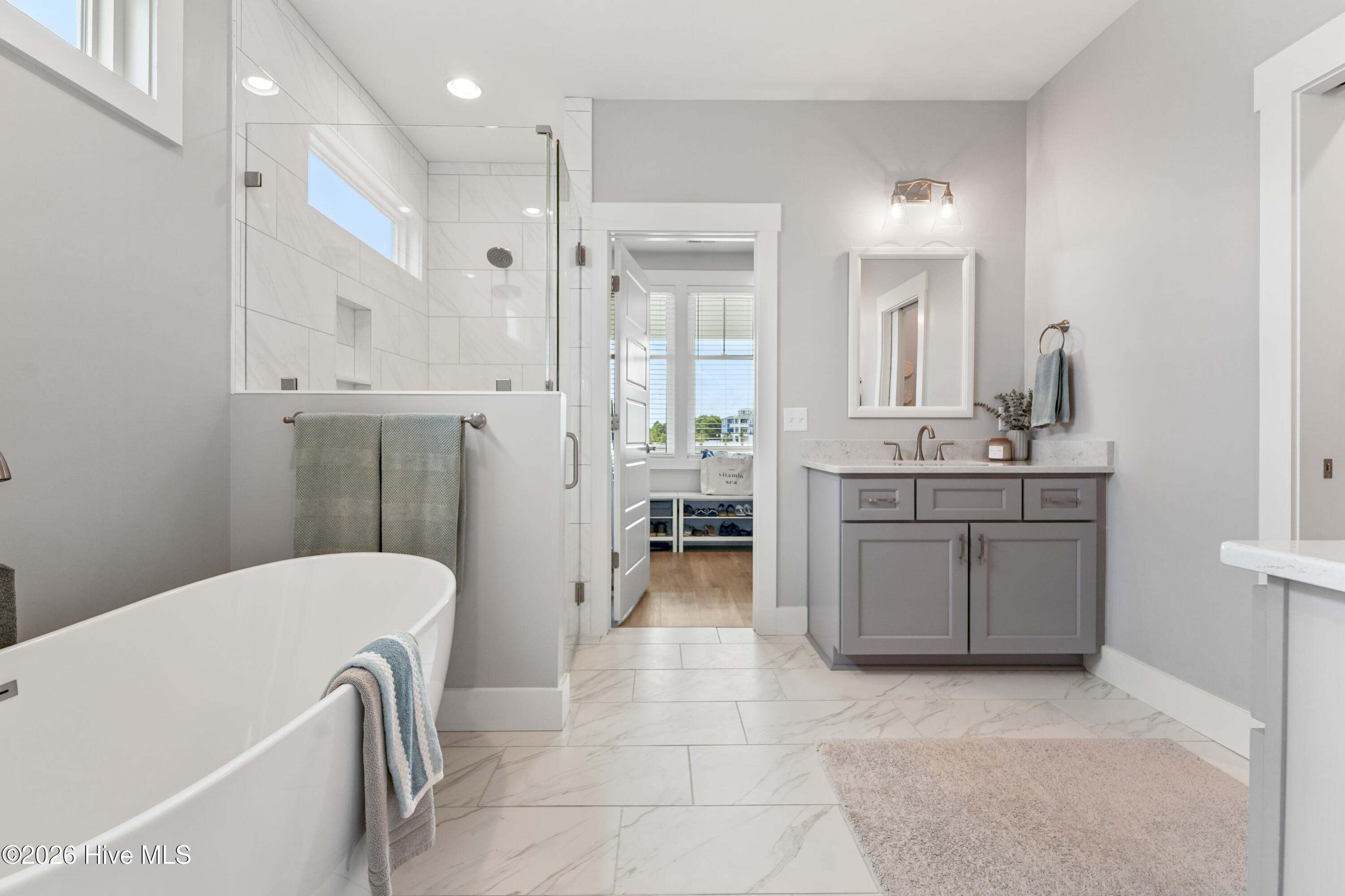 401 Caspian Court Property Photo 32
