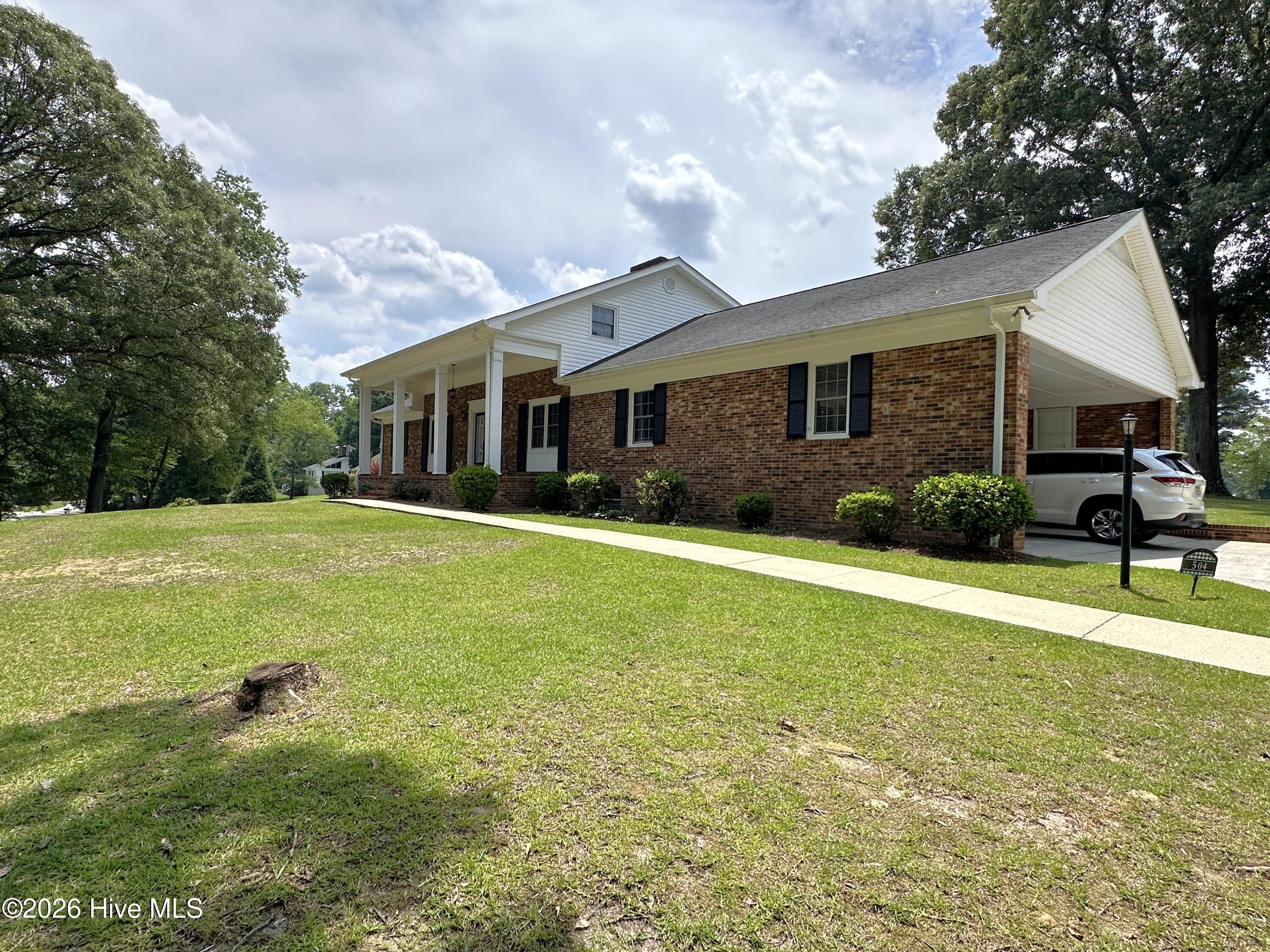 504 Pineview Road Property Photo 2