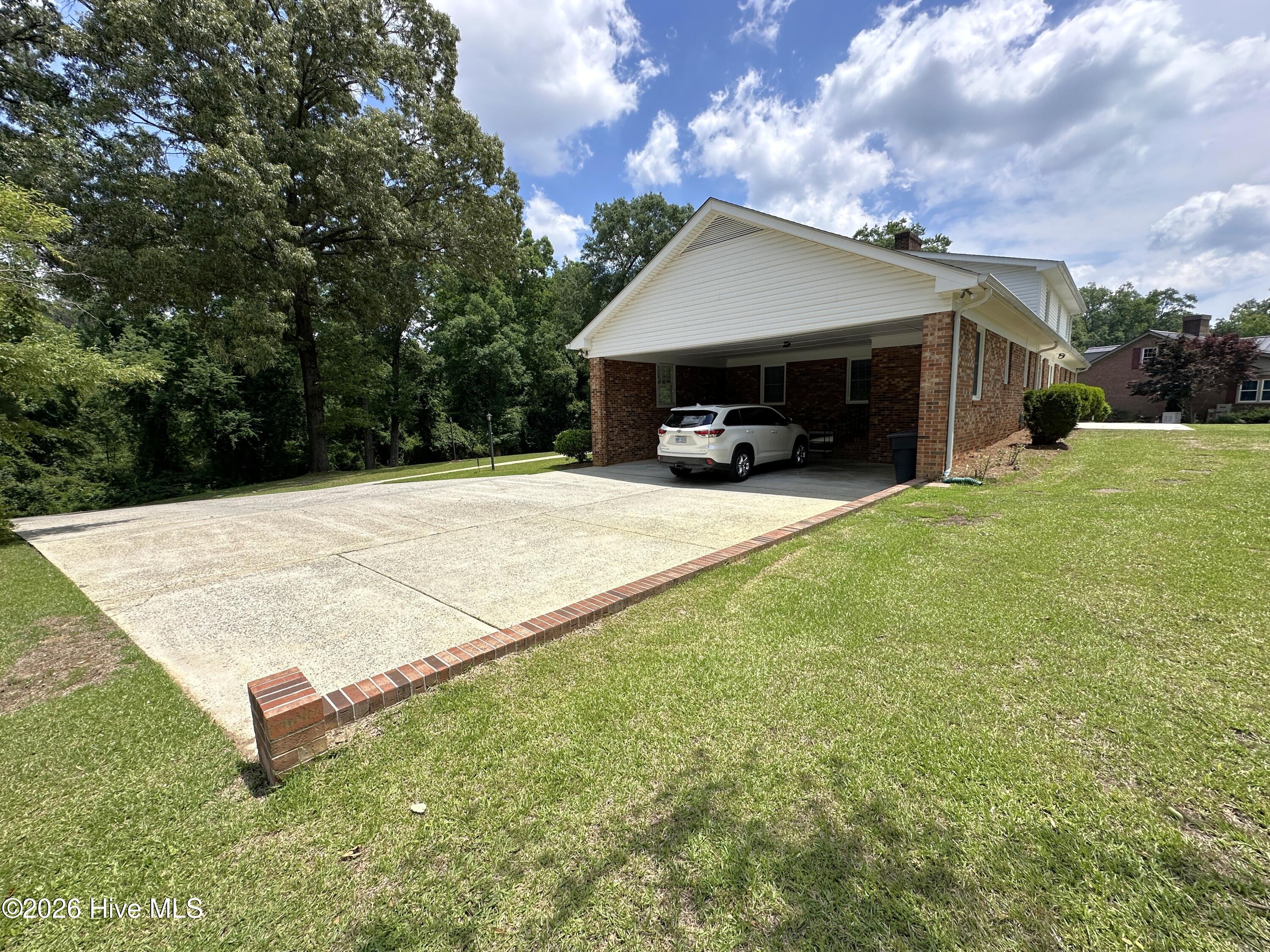 504 Pineview Road Property Photo 5