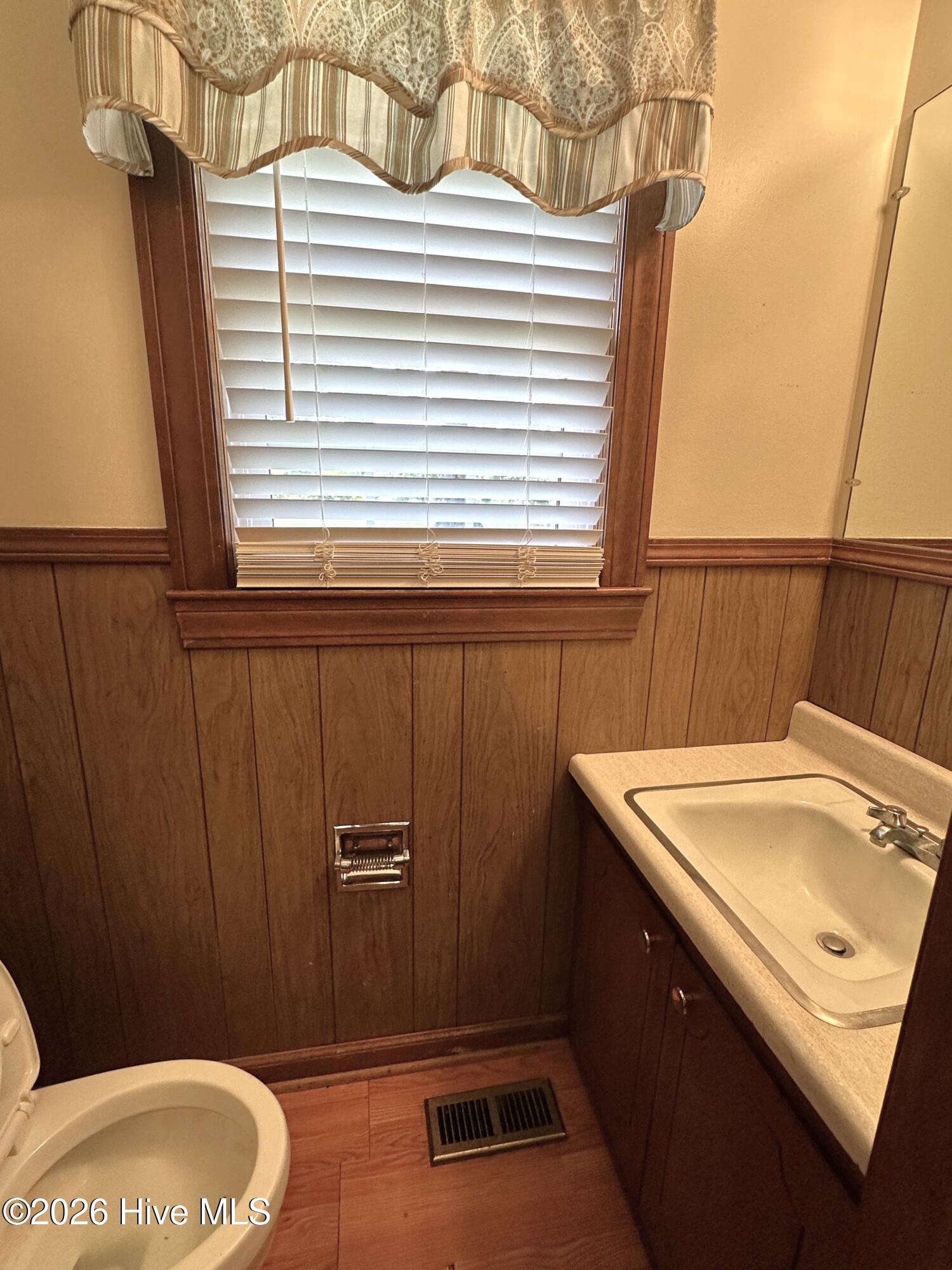 504 Pineview Road Property Photo 14
