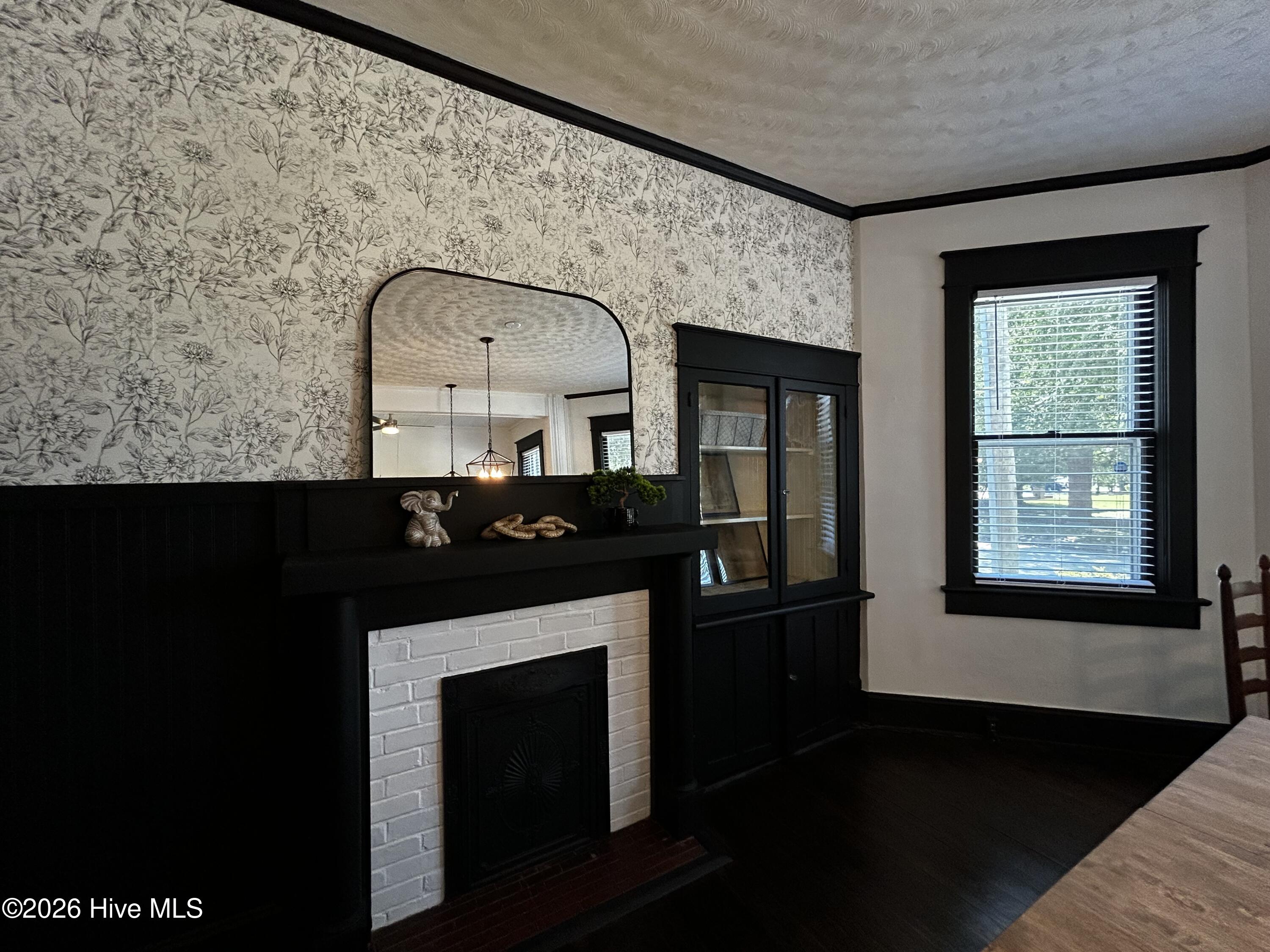 541 Roanoke Avenue Property Photo 24