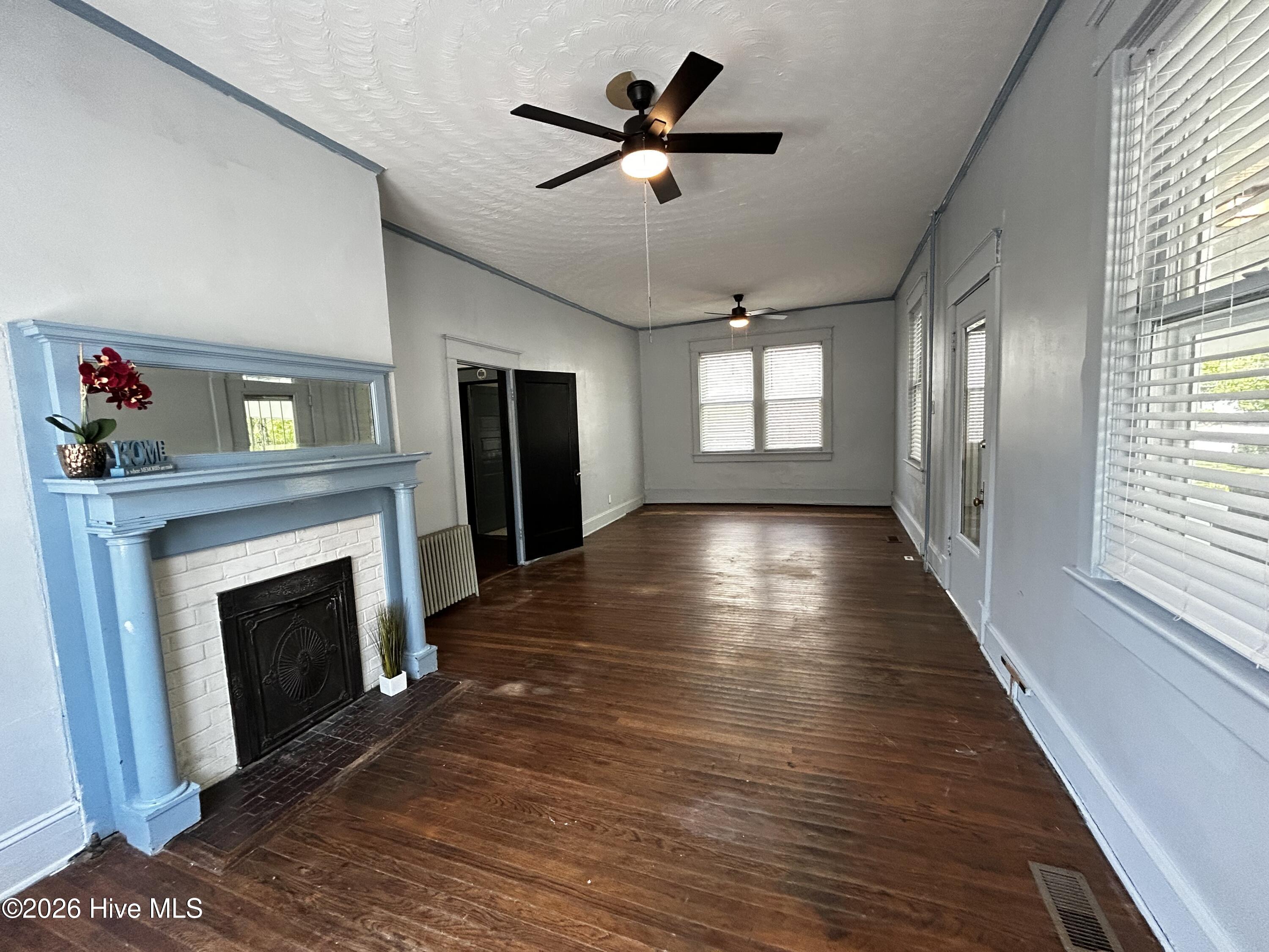 541 Roanoke Avenue Property Photo 29