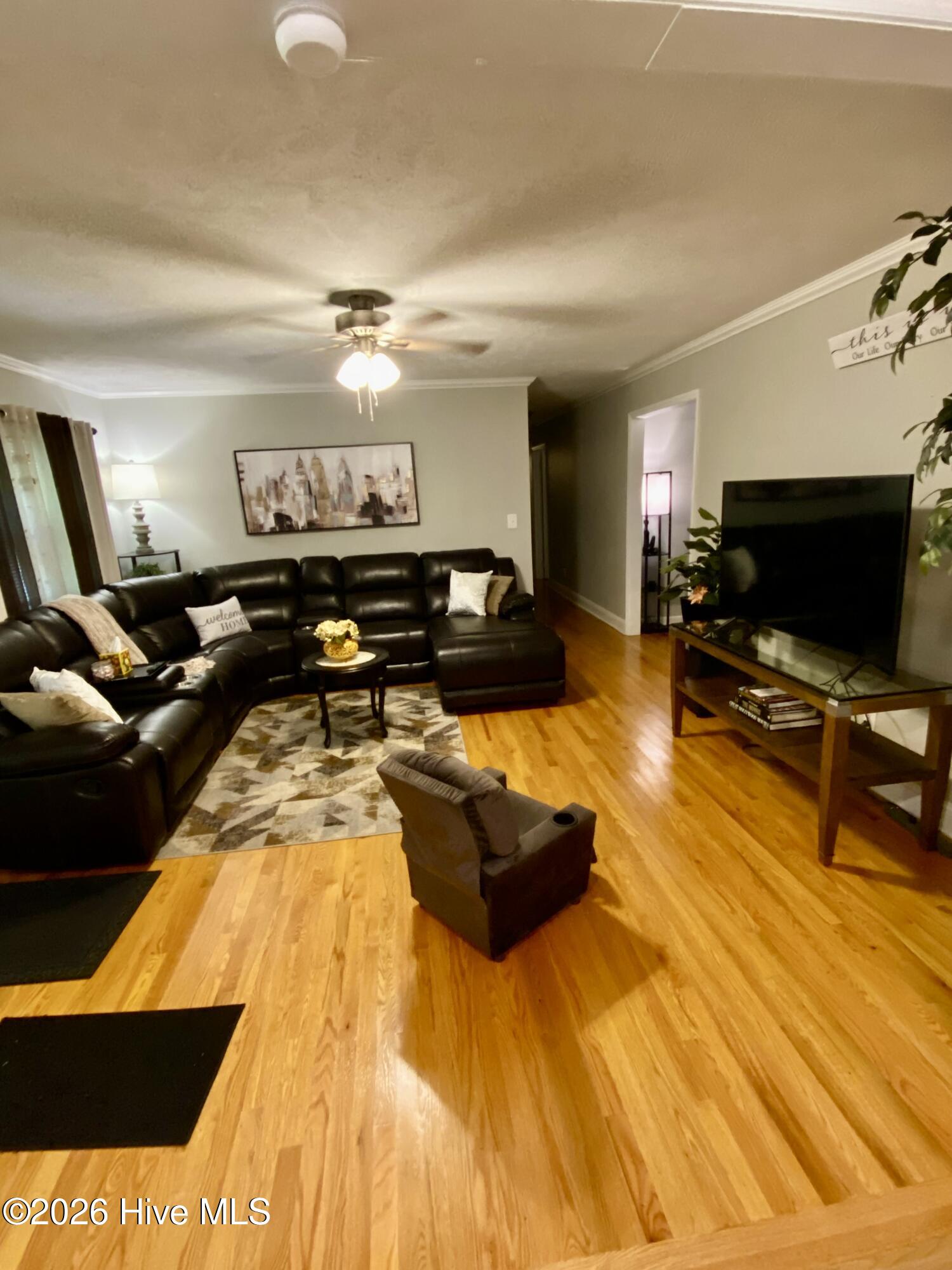 1303 Charles Drive Property Photo 6