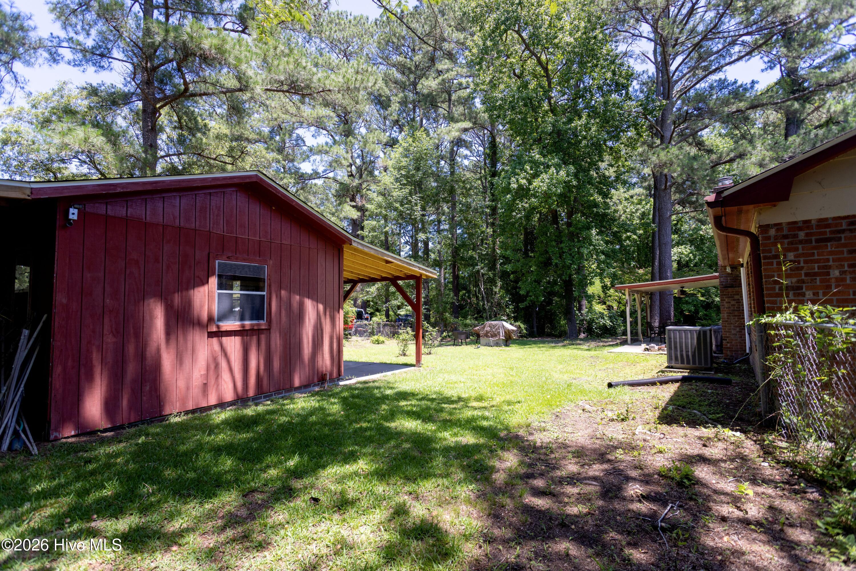 207 E Willowood Lane Property Photo 11