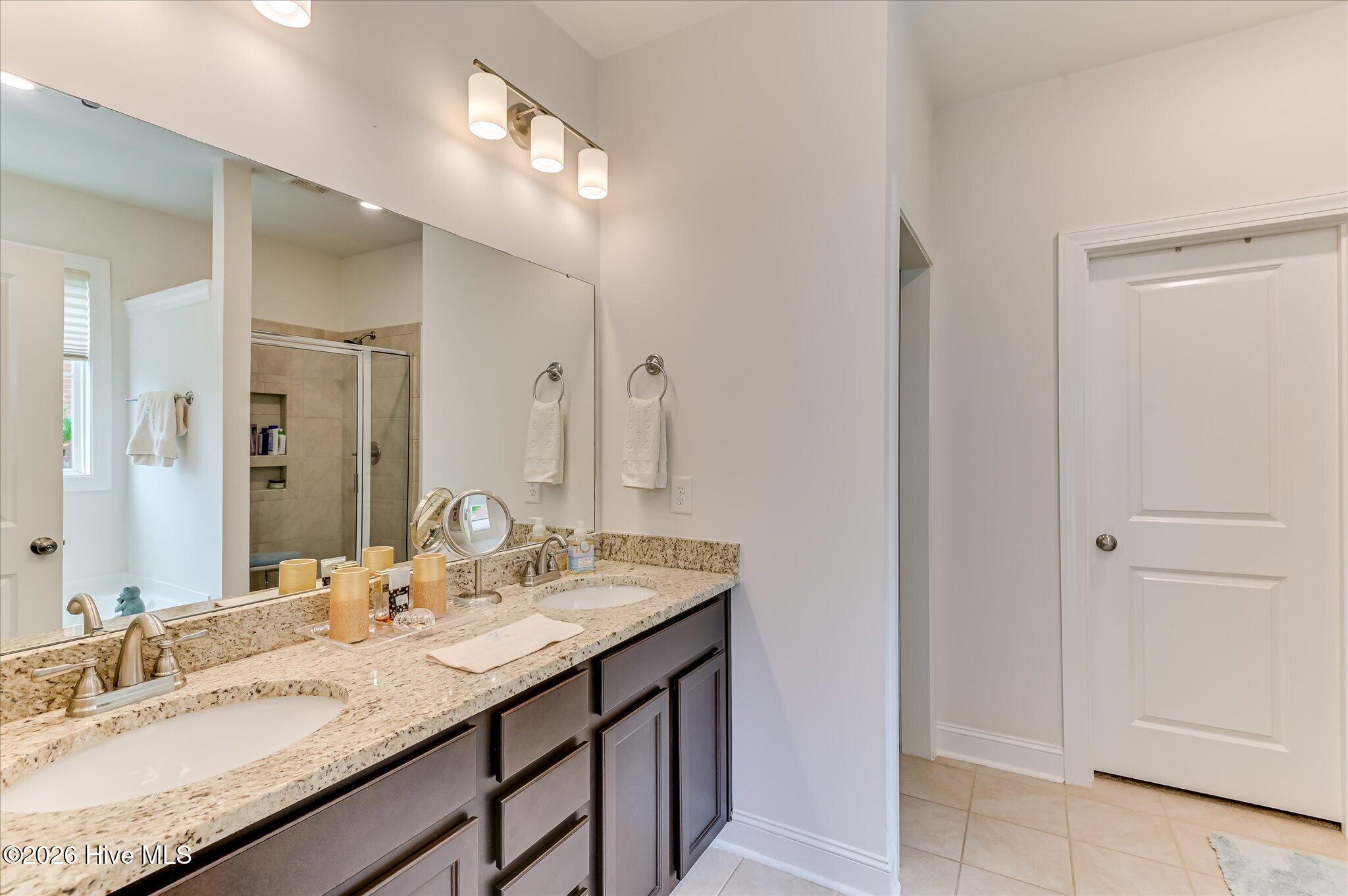 122 Fitzsimmons Drive Property Photo 20