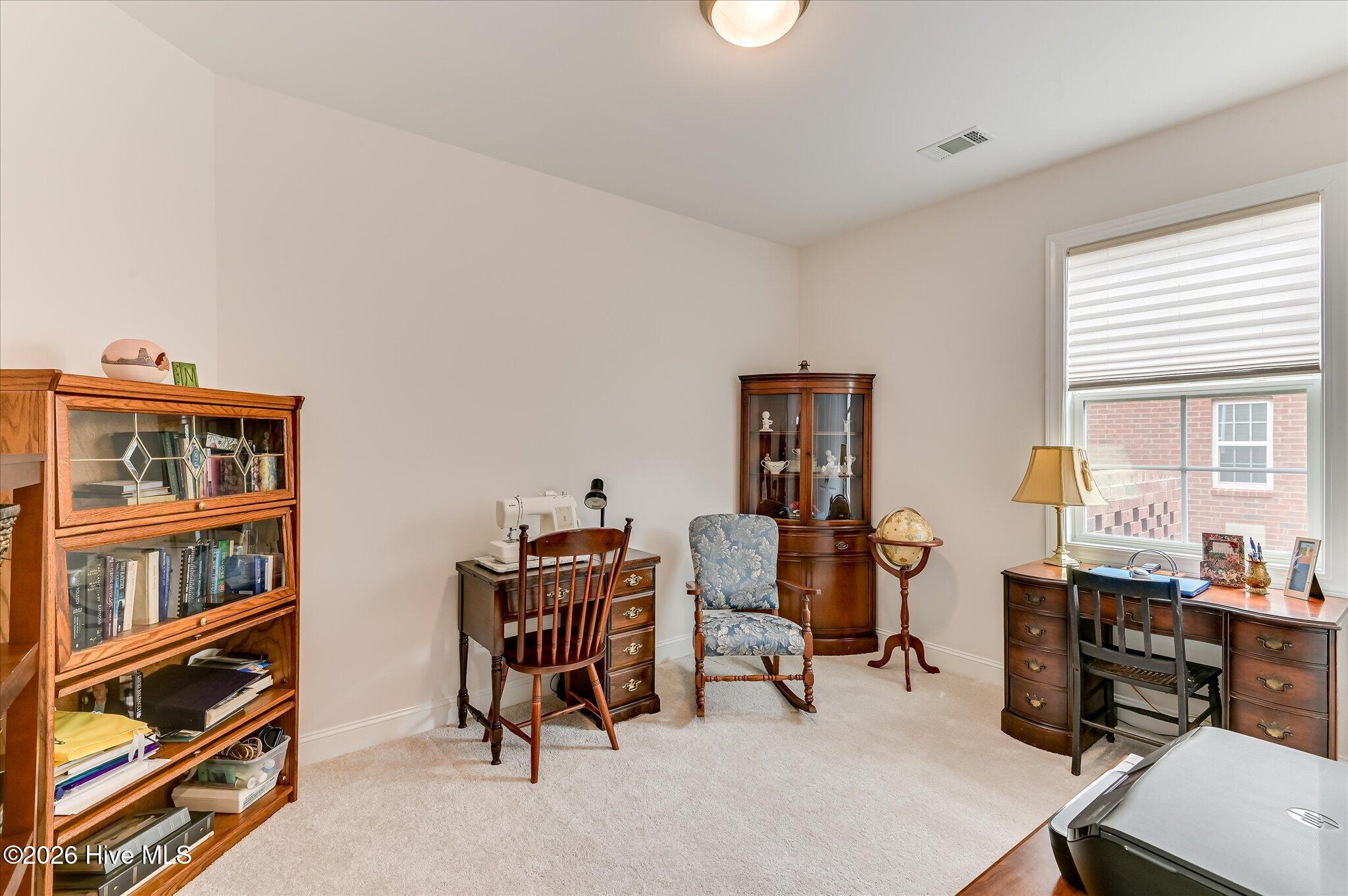 122 Fitzsimmons Drive Property Photo 27