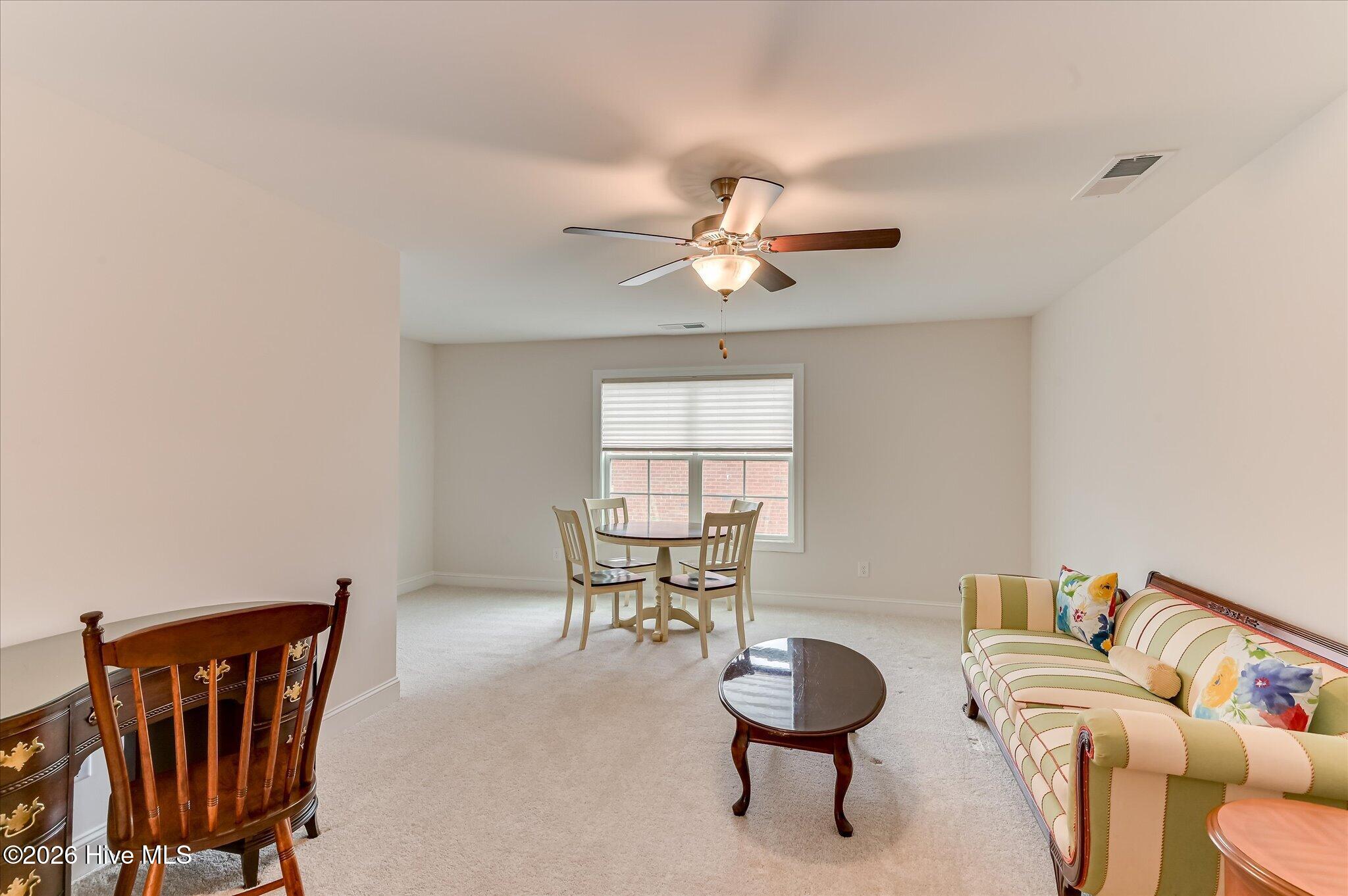 122 Fitzsimmons Drive Property Photo 31