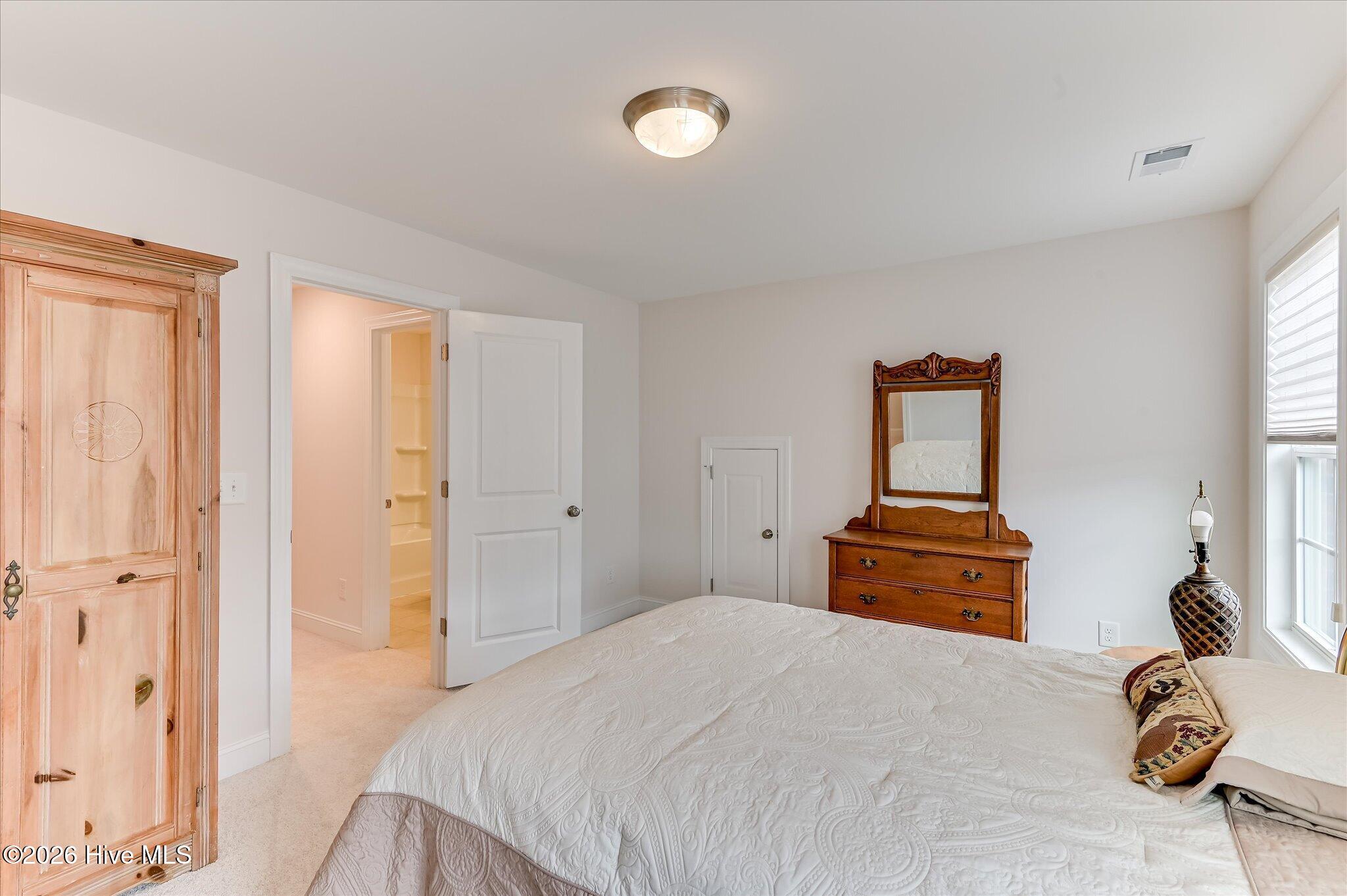 122 Fitzsimmons Drive Property Photo 34