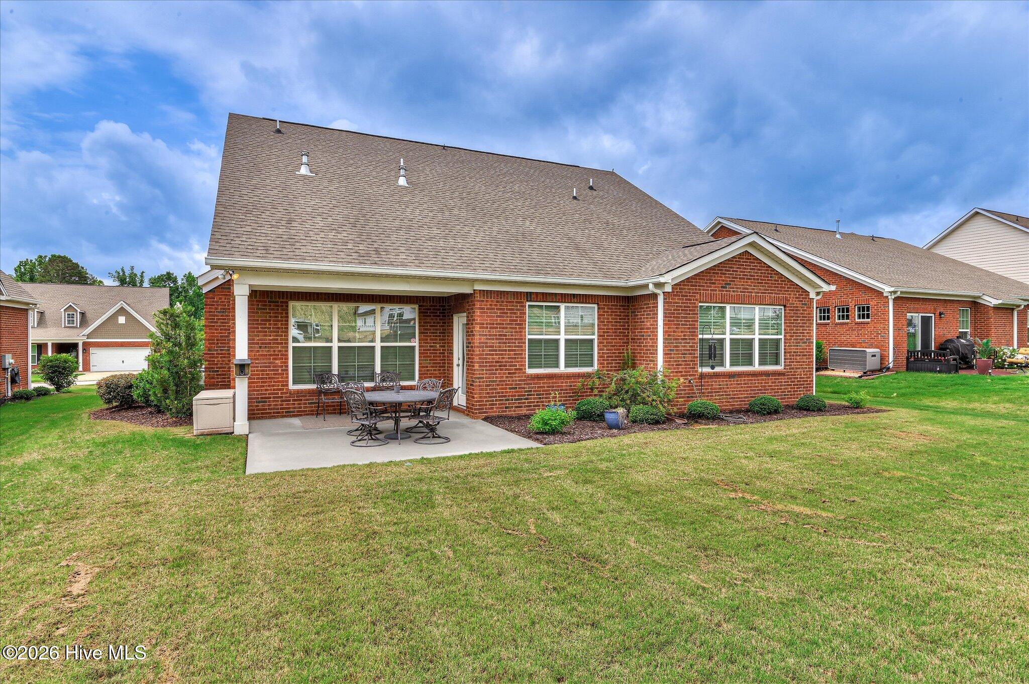 122 Fitzsimmons Drive Property Photo 37