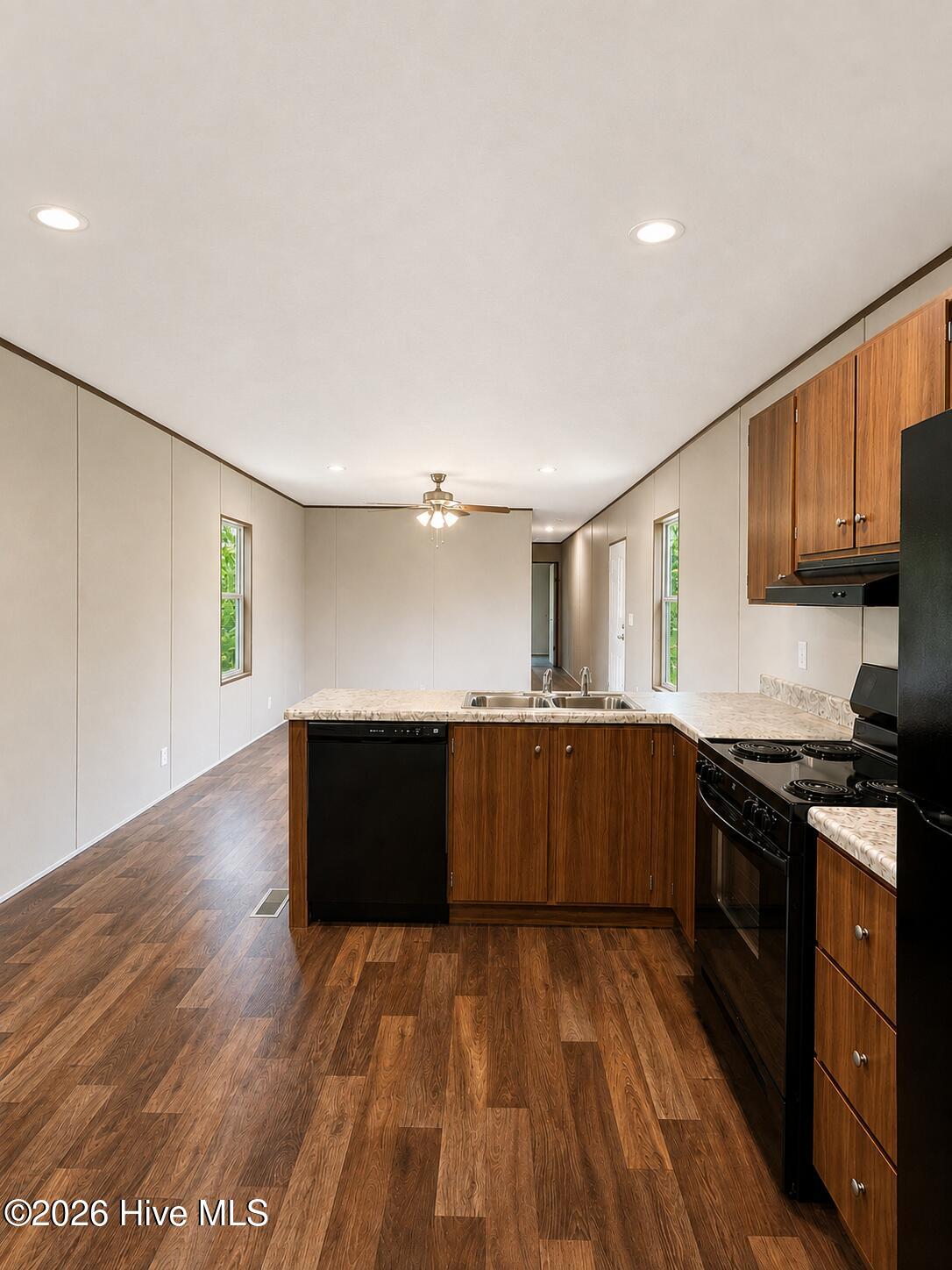 1713 Colon Mintz Road Ne Property Photo 8