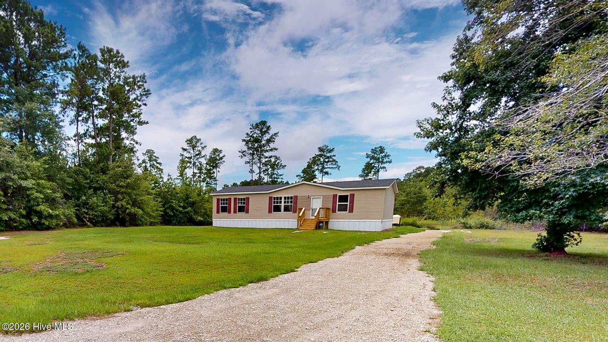 155 Crown Point Drive Property Photo 3
