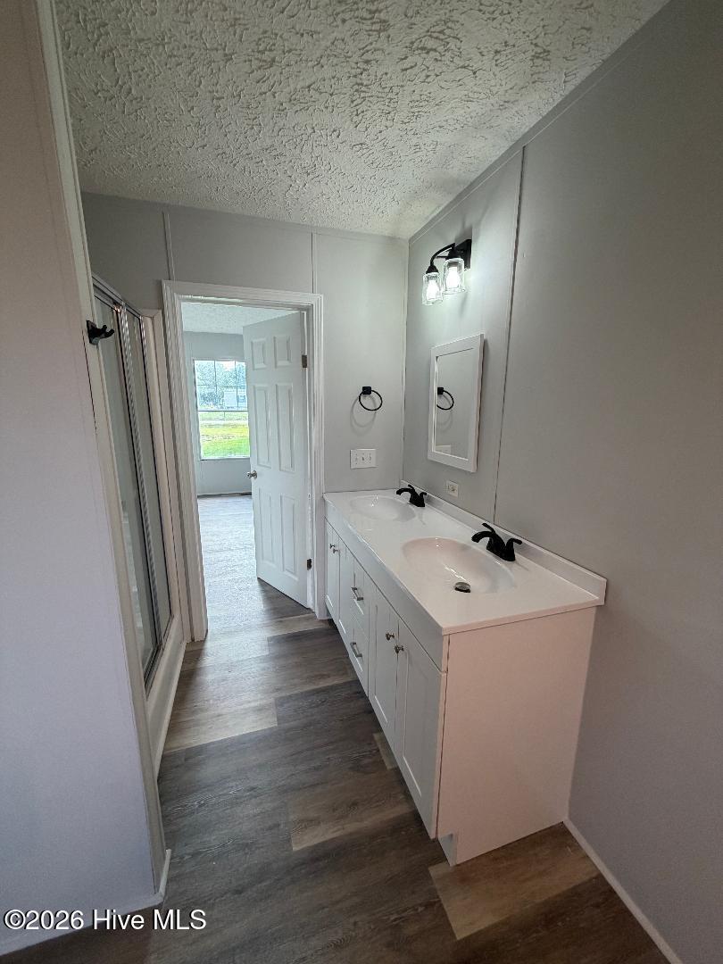155 Crown Point Drive Property Photo 14