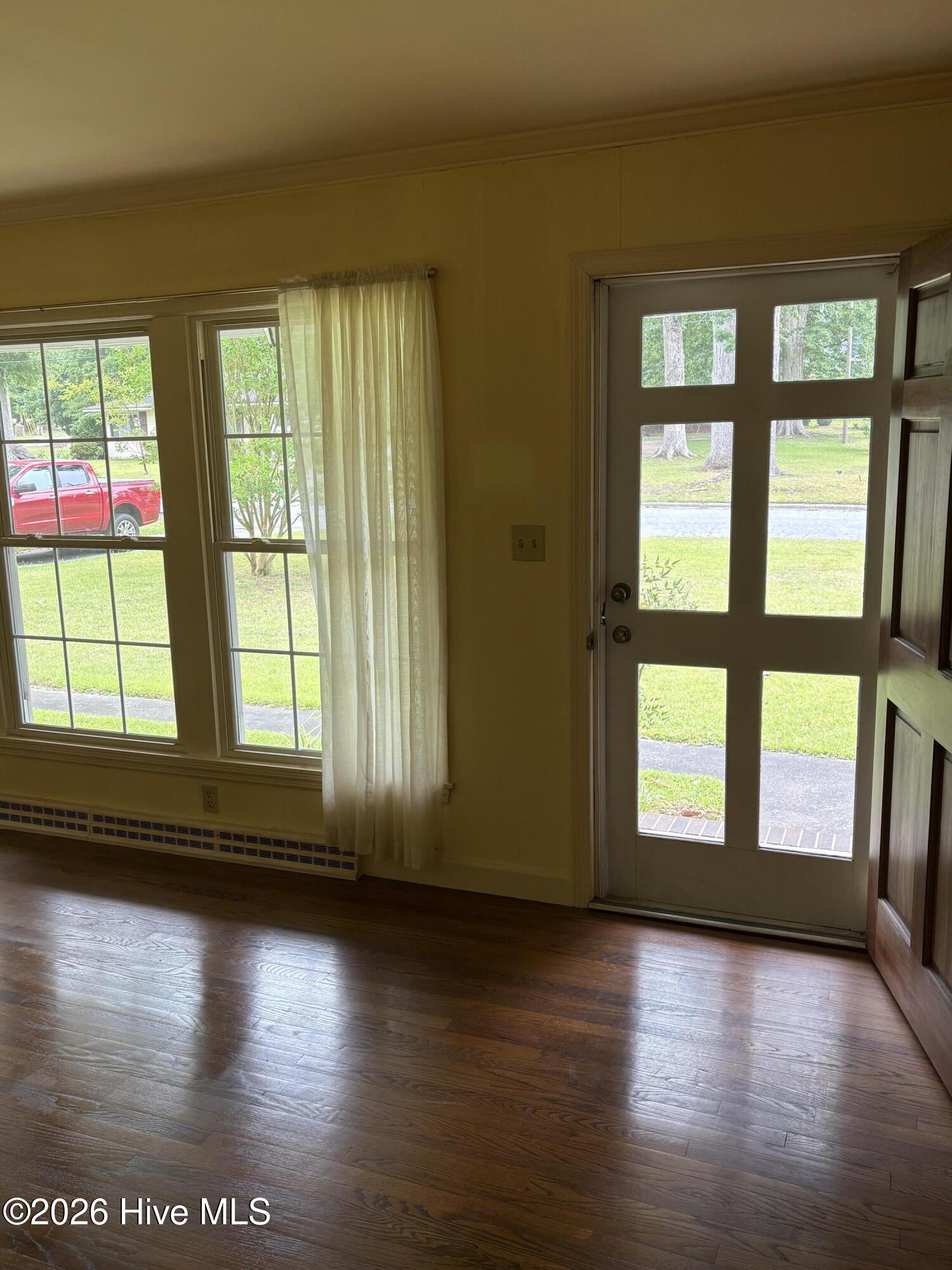 209 Oak Drive Property Photo 5