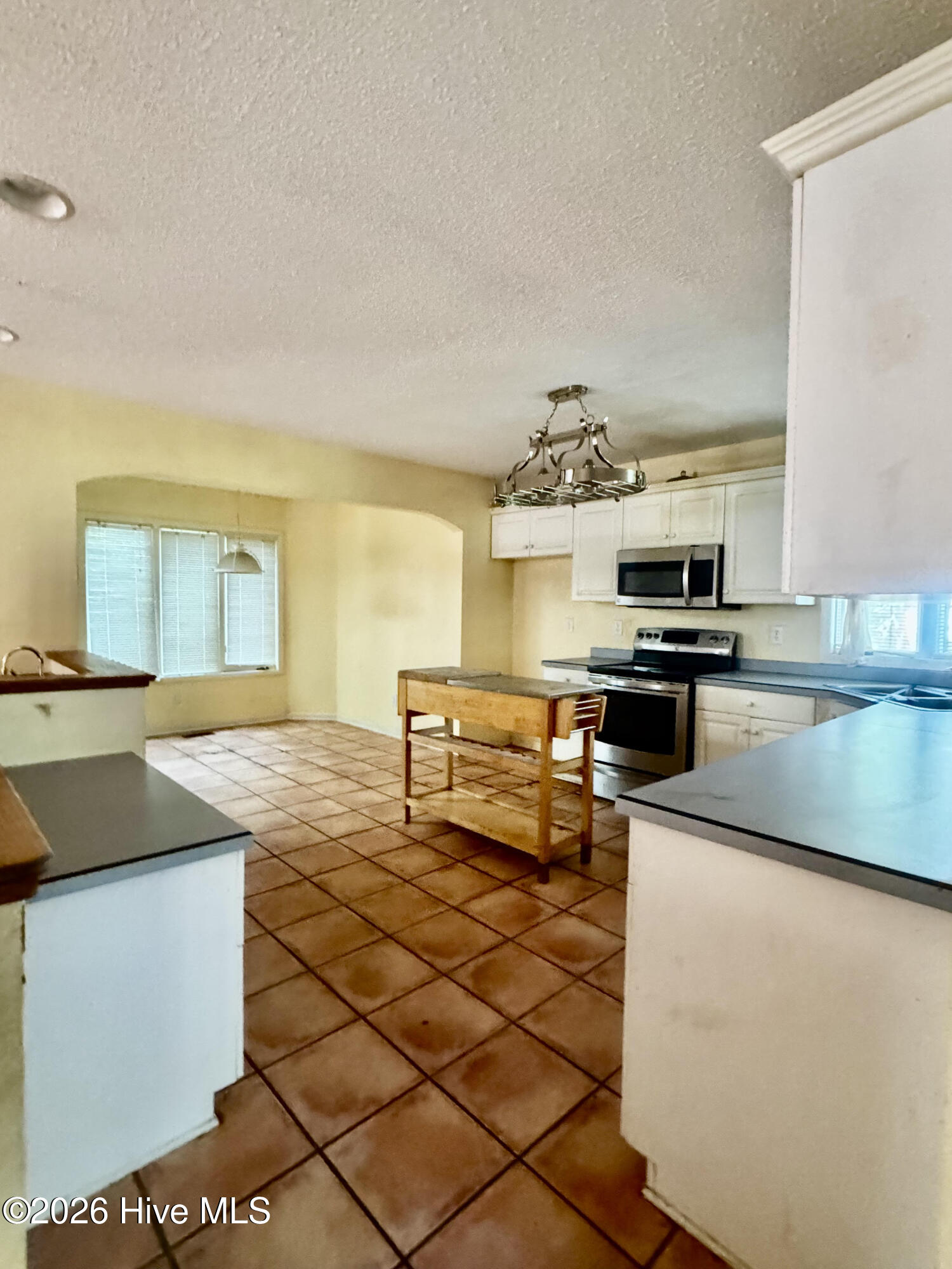 103 Willbarry Road Property Photo 5