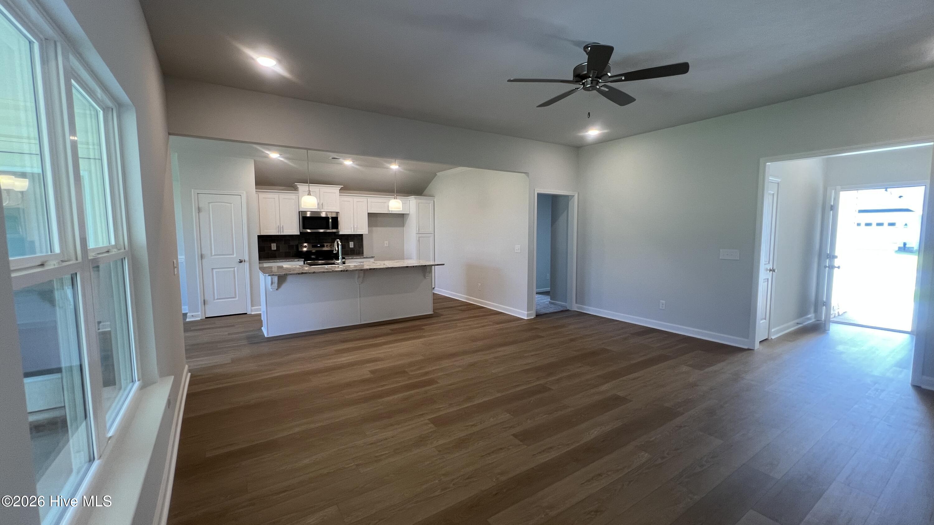 8832 Snelling Drive Property Photo 6