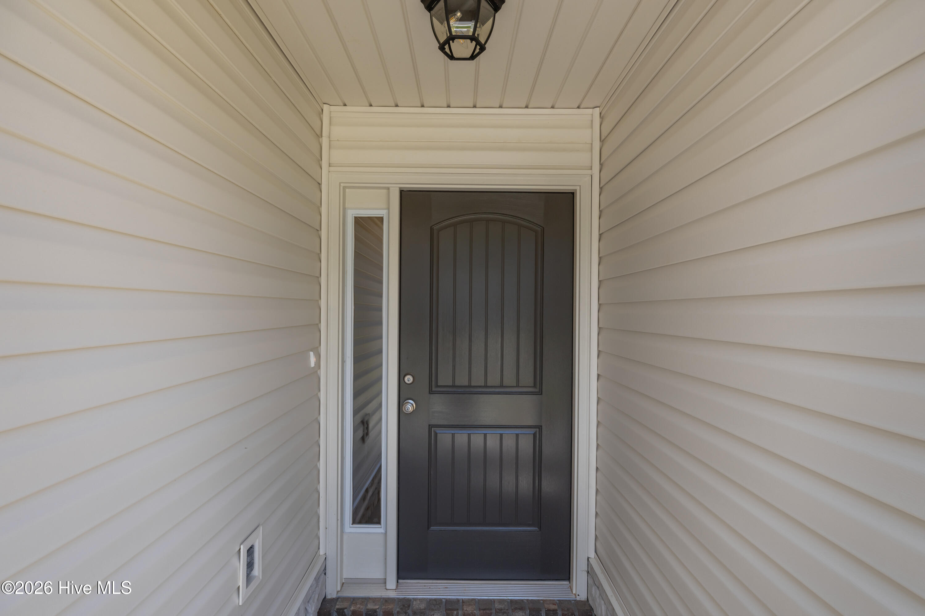 8832 Snelling Drive Property Photo 7
