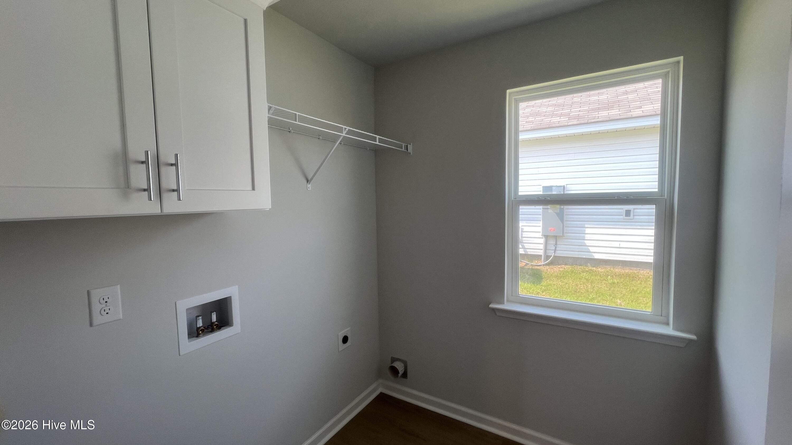 8832 Snelling Drive Property Photo 14