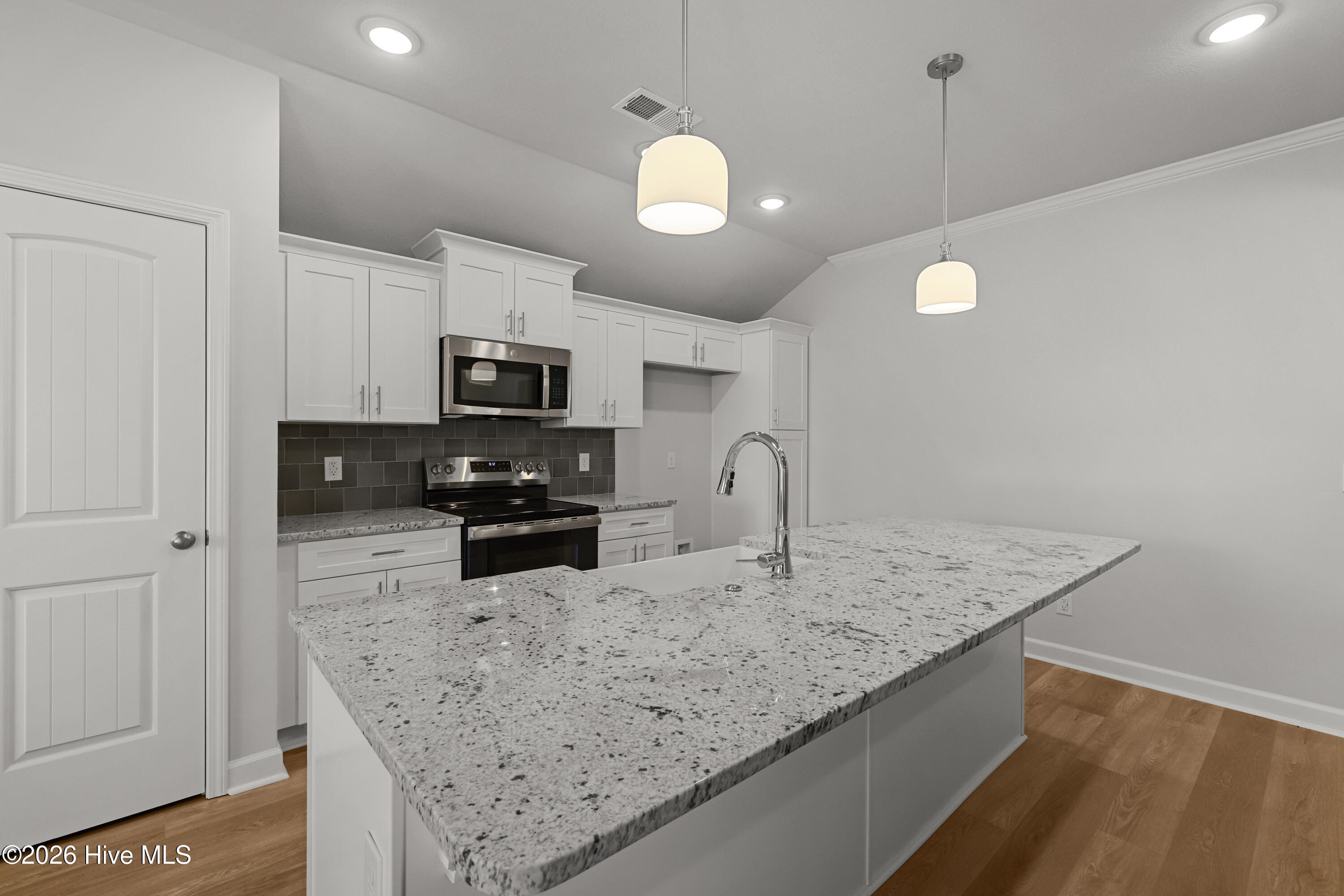 8832 Snelling Drive Property Photo 23