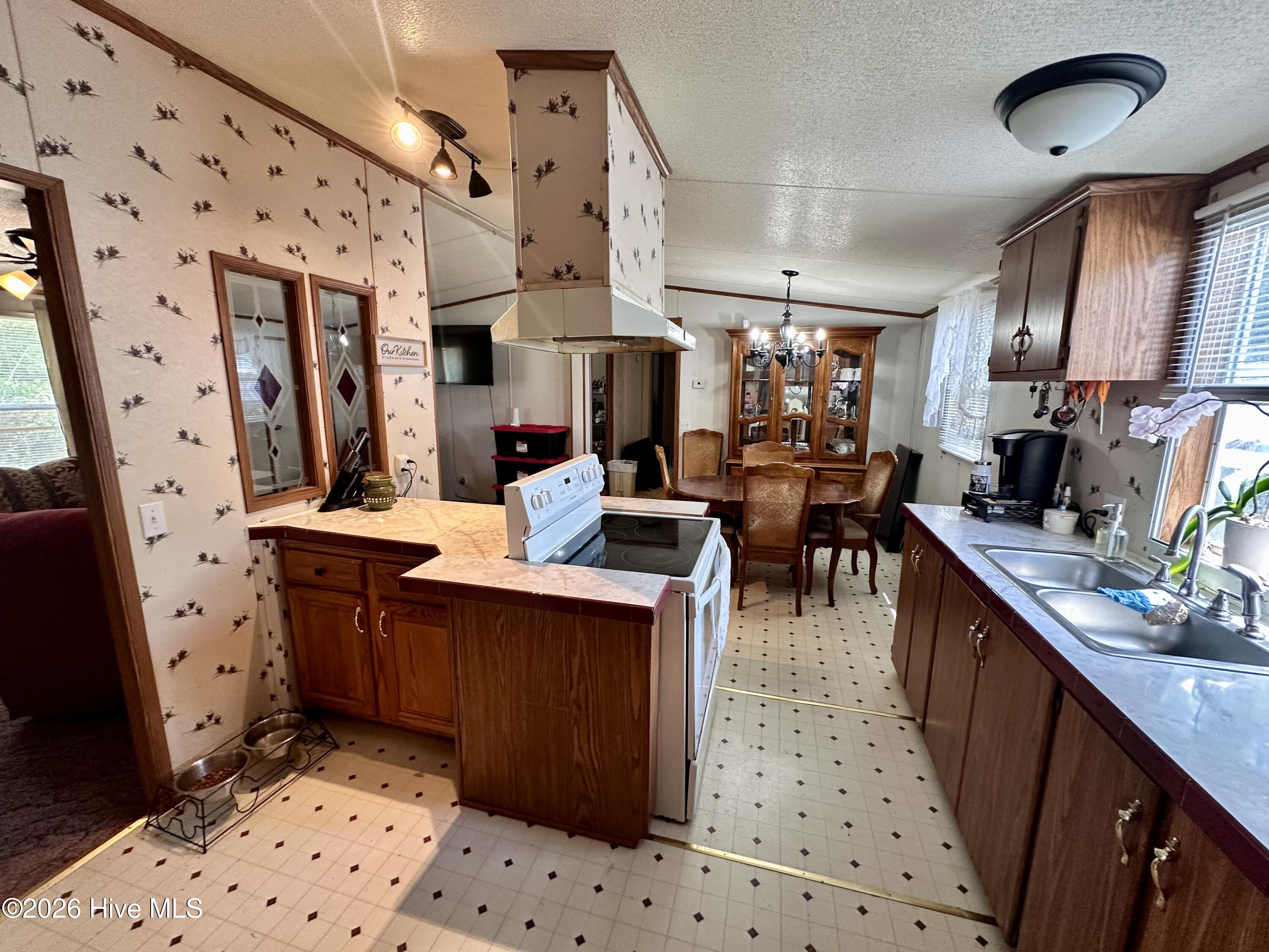 518 Jamestown Road Property Photo 14