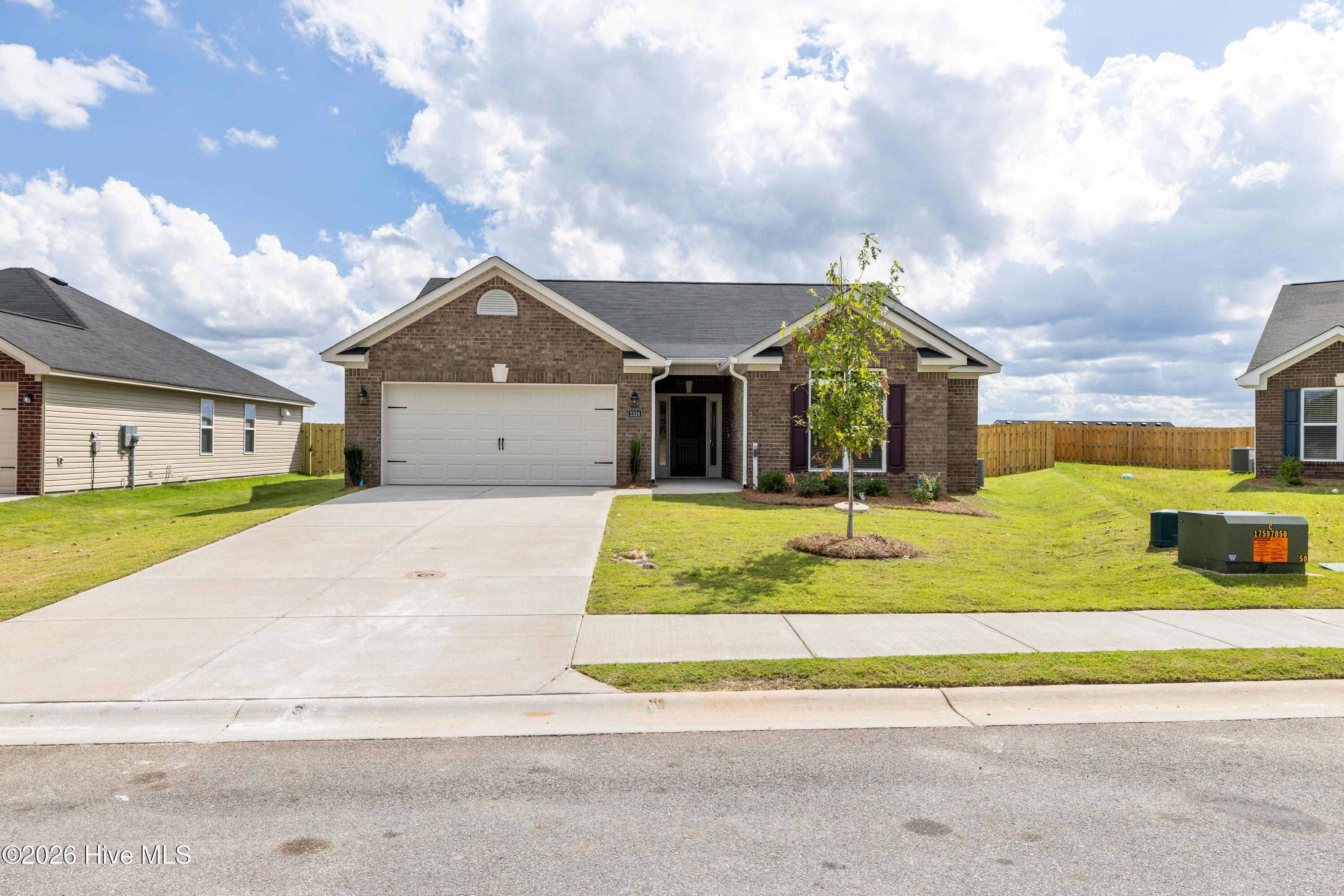 2324 Bellingham Drive Property Photo 2