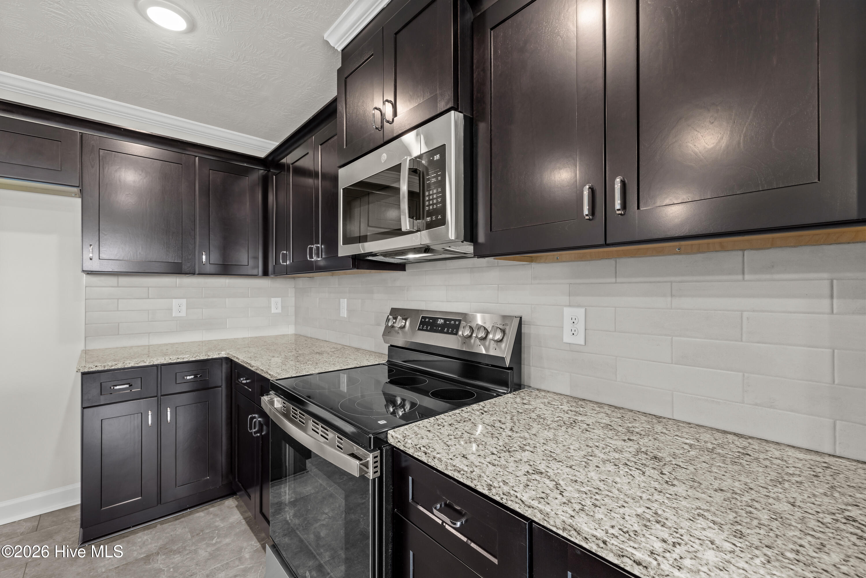 2324 Bellingham Drive Property Photo 12