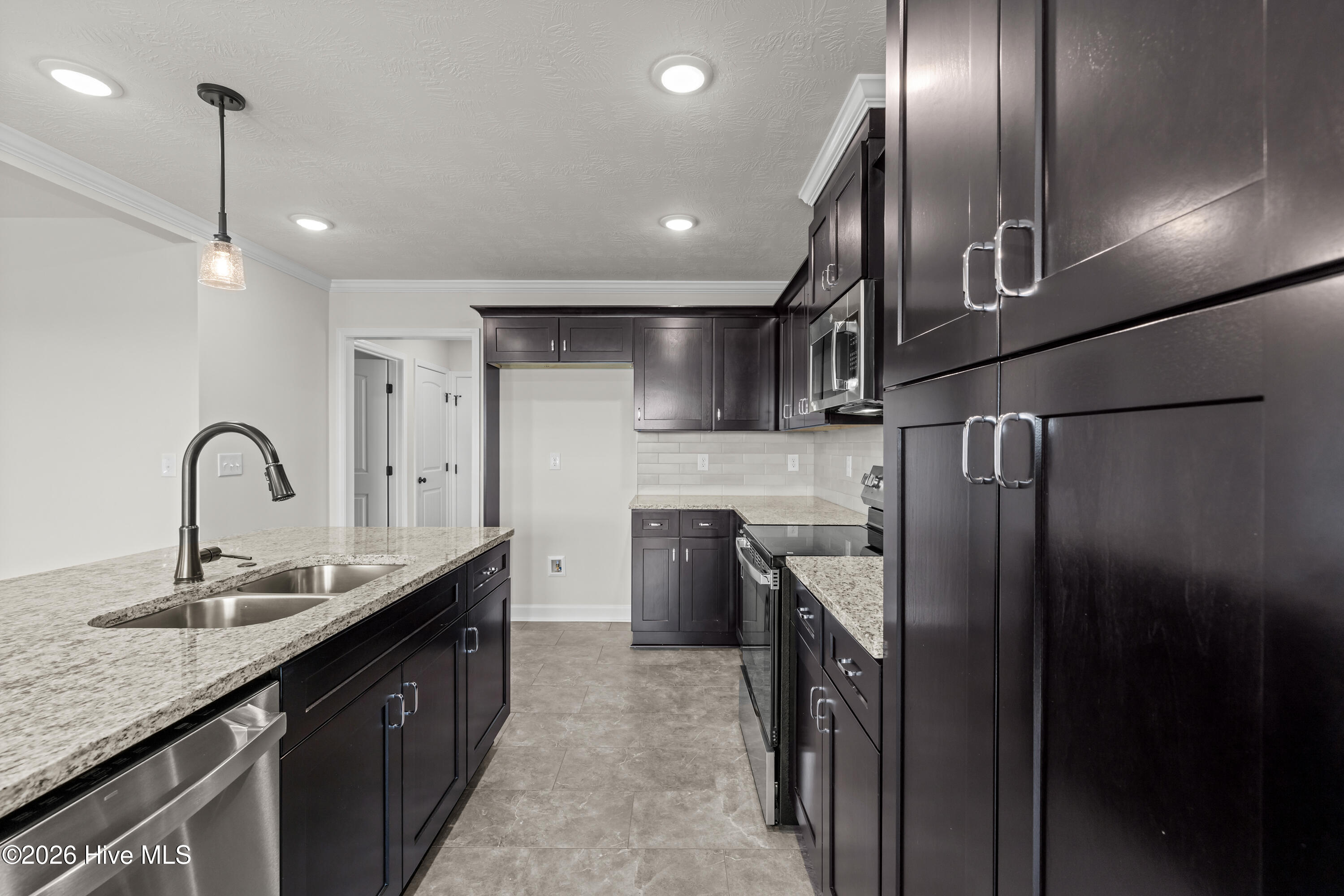 2324 Bellingham Drive Property Photo 16