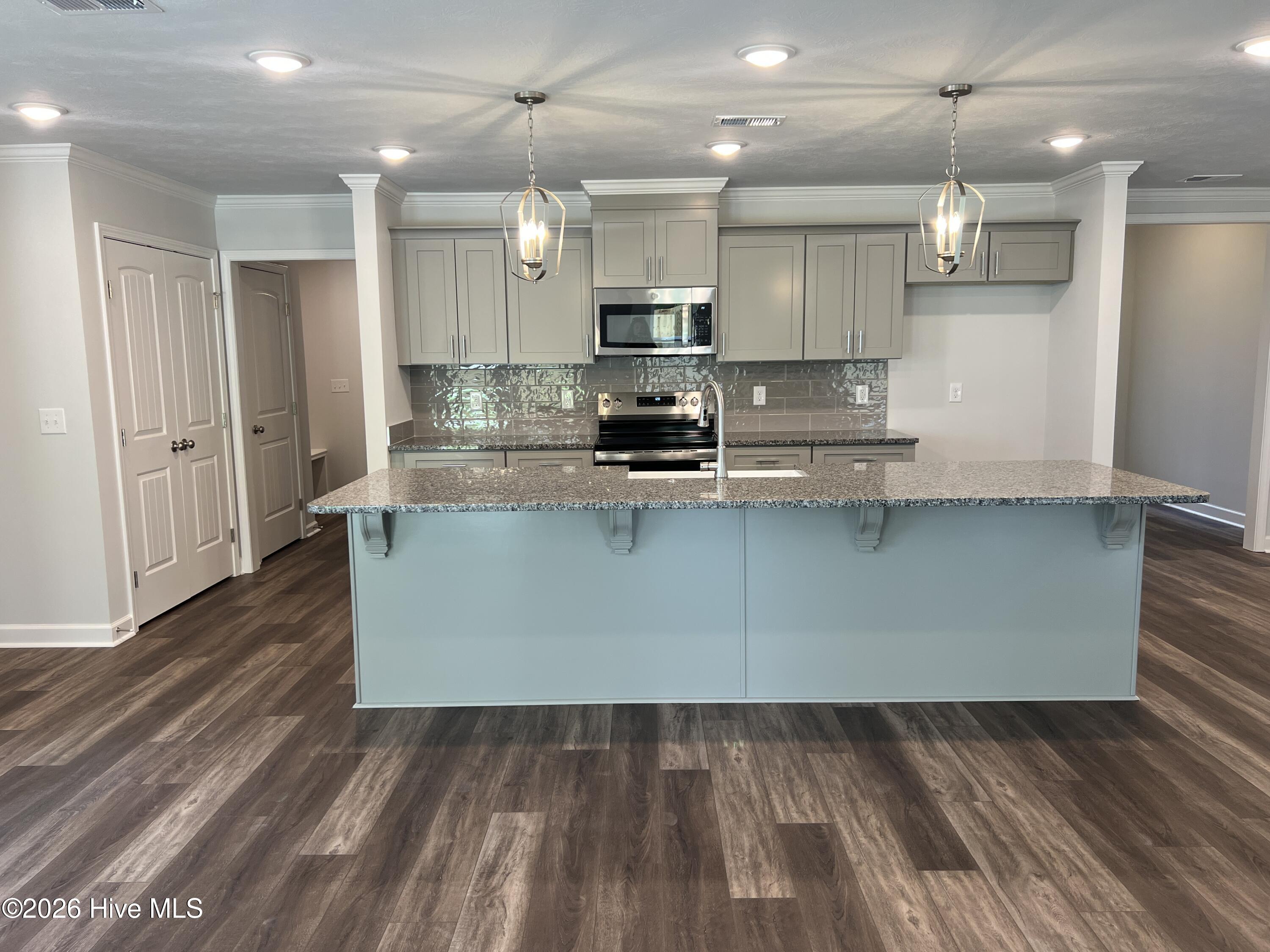 8567 Snelling Drive Property Photo 14