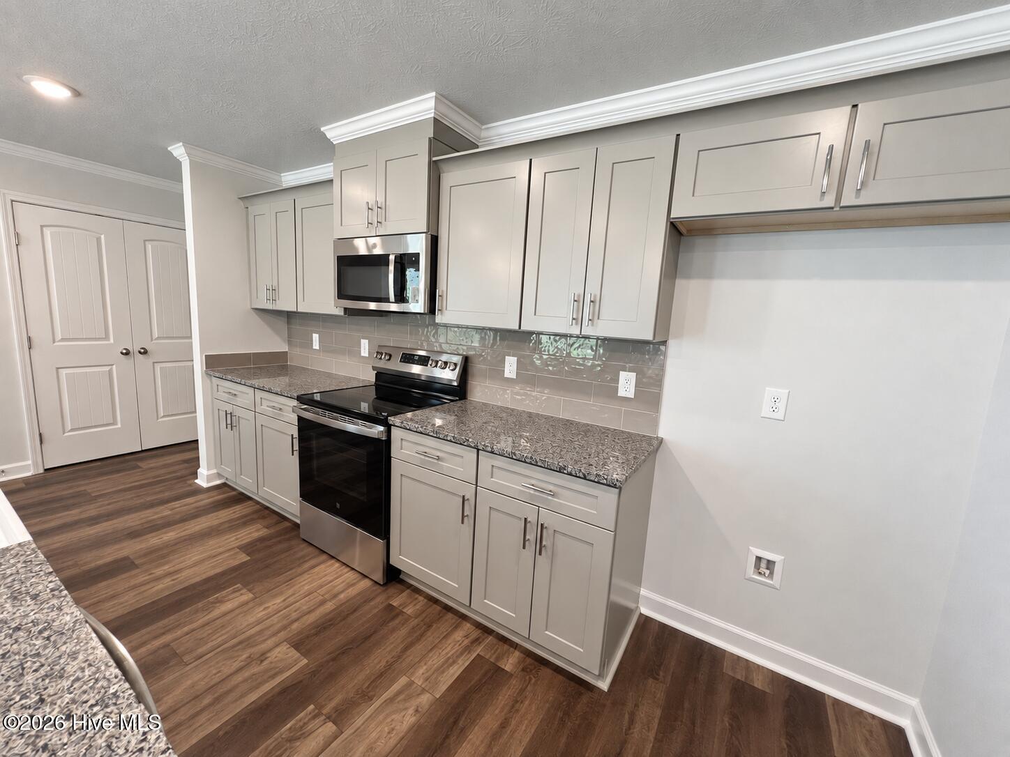 8567 Snelling Drive Property Photo 16