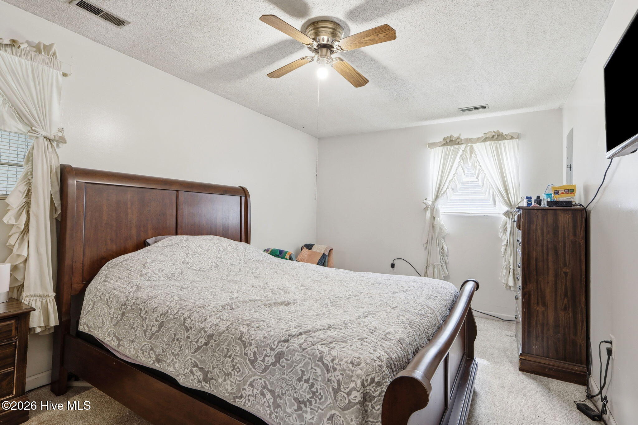 284 Laurel Road Property Photo 5