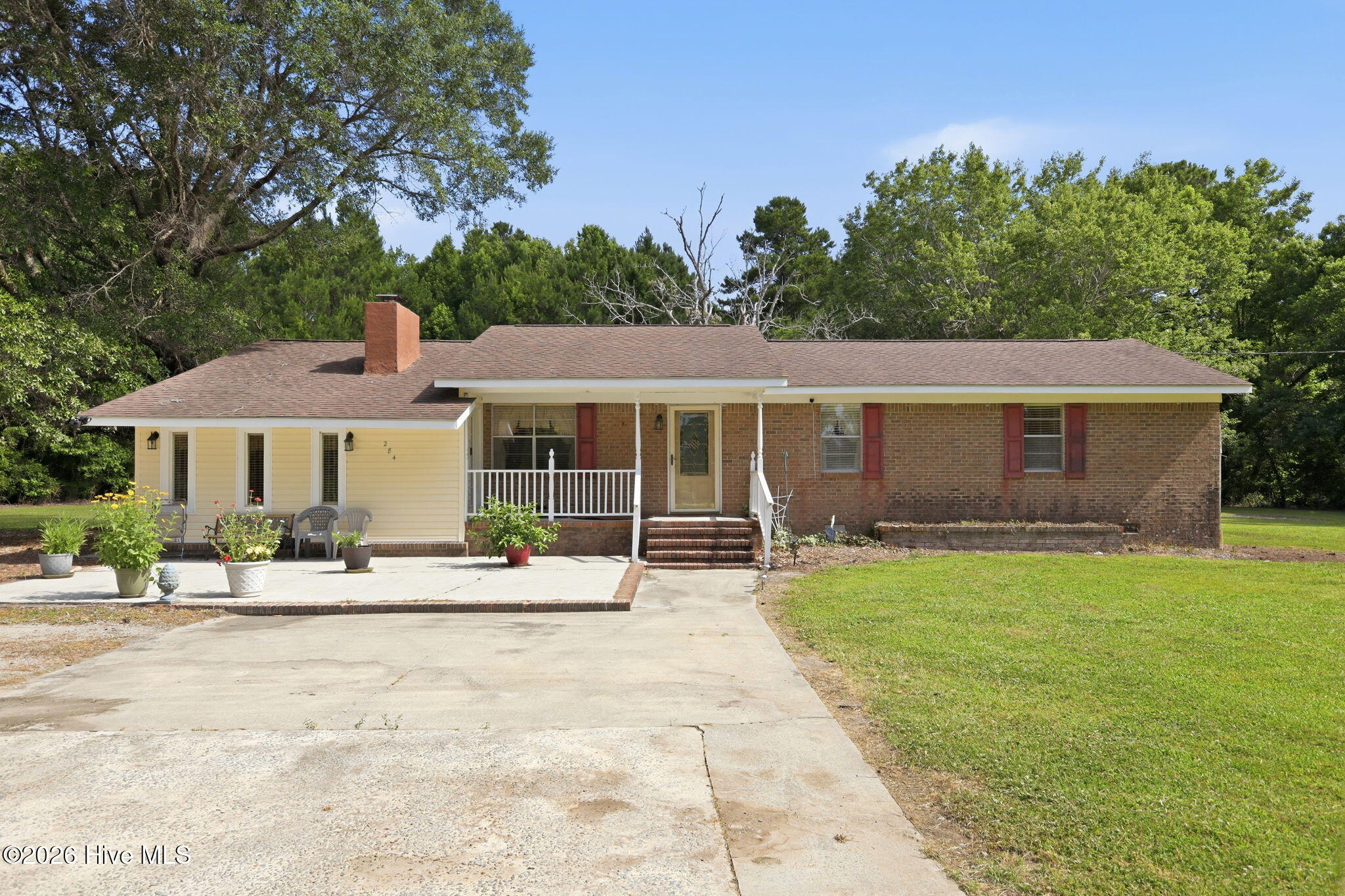 284 Laurel Road Property Photo 6