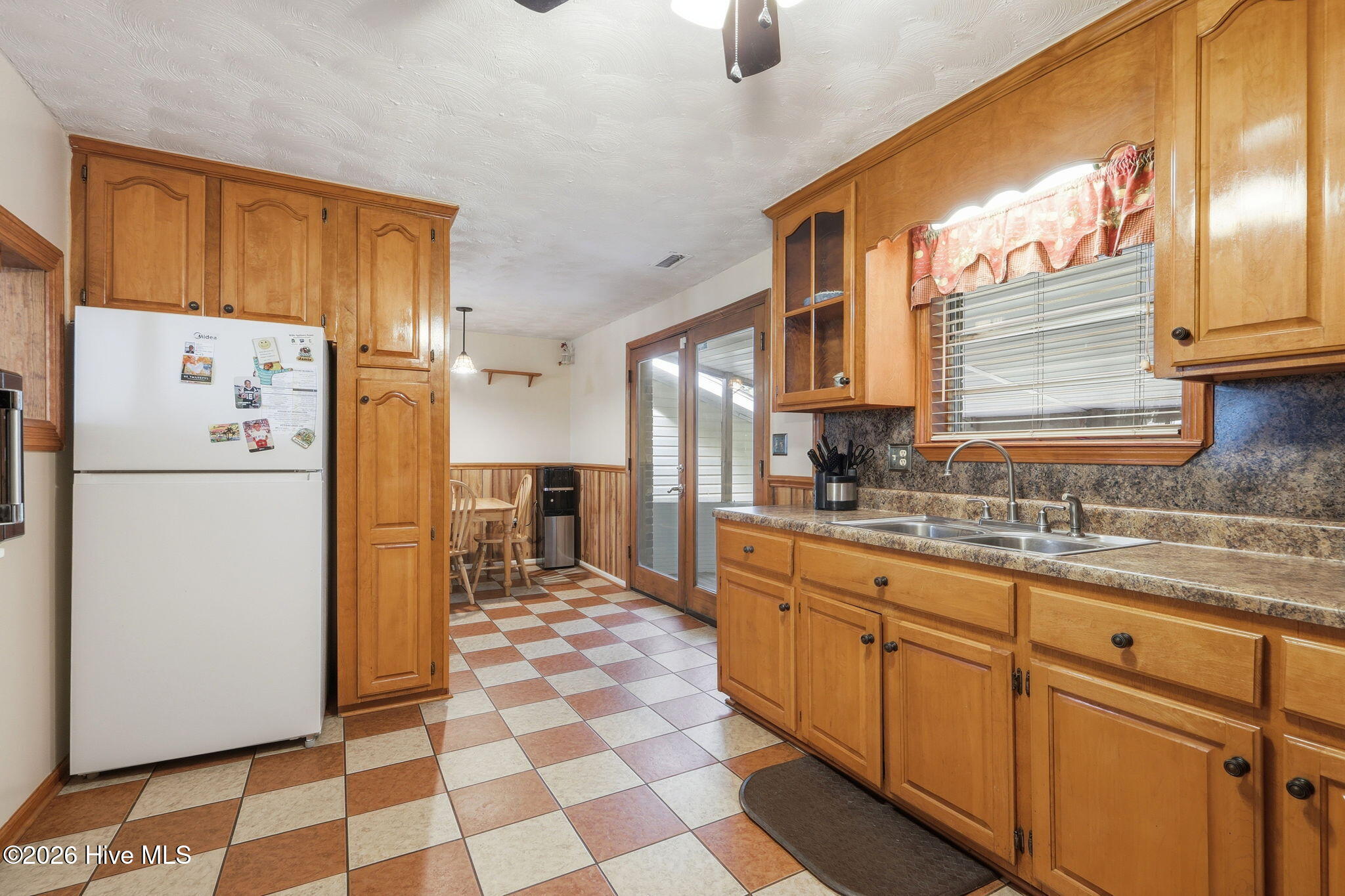 284 Laurel Road Property Photo 23