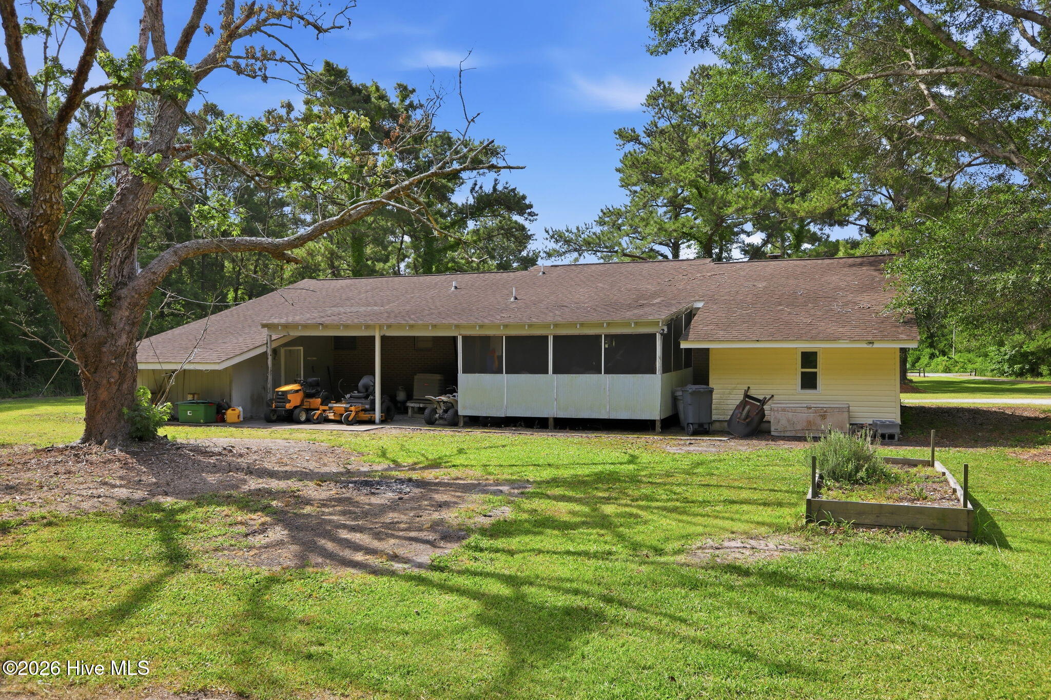 284 Laurel Road Property Photo 35